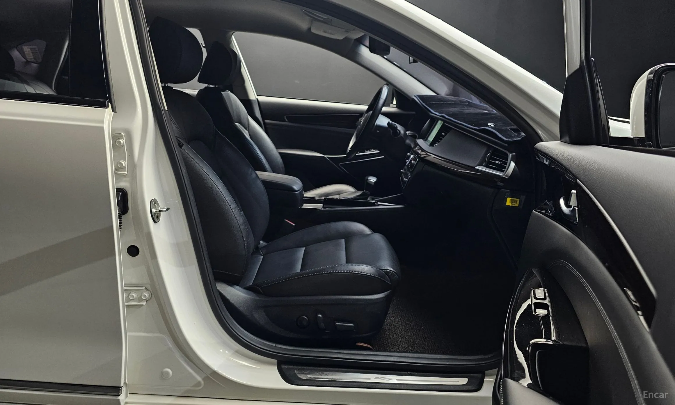 Kia K7 превью 10