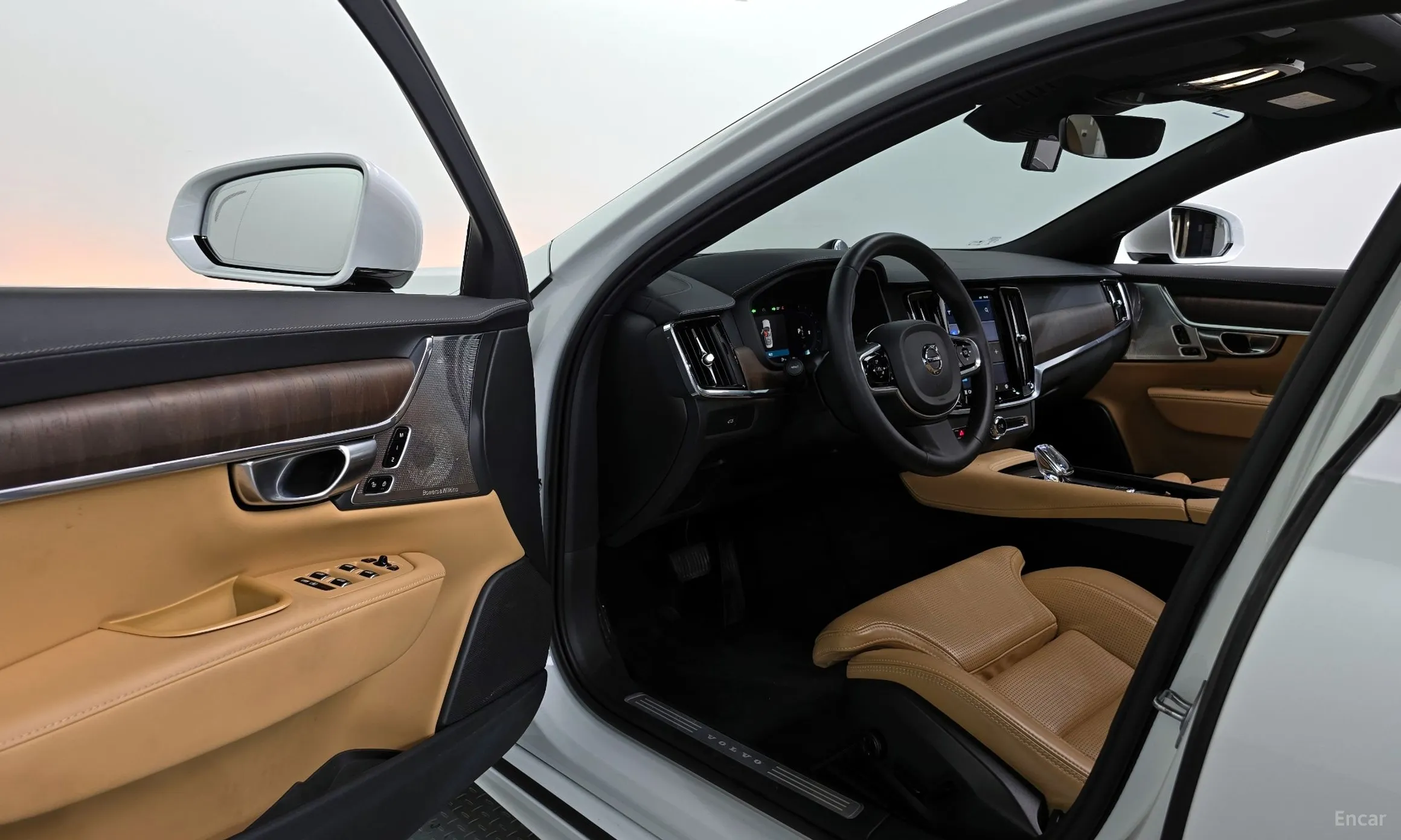 Volvo S90 превью 11