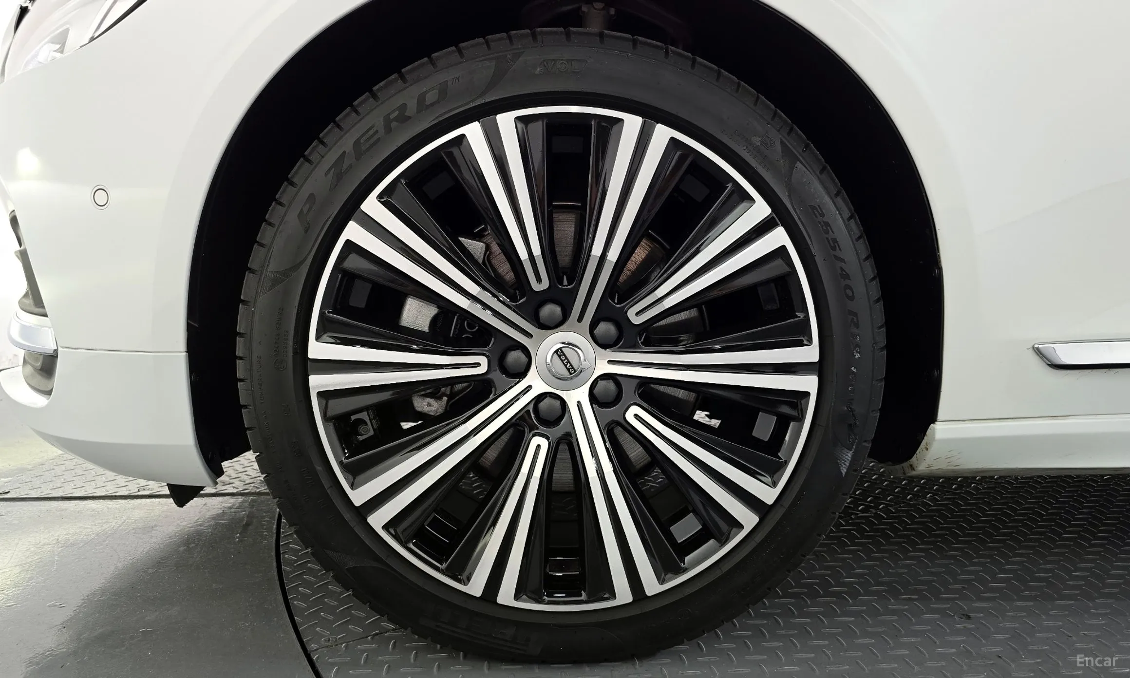 Volvo S90 превью 5