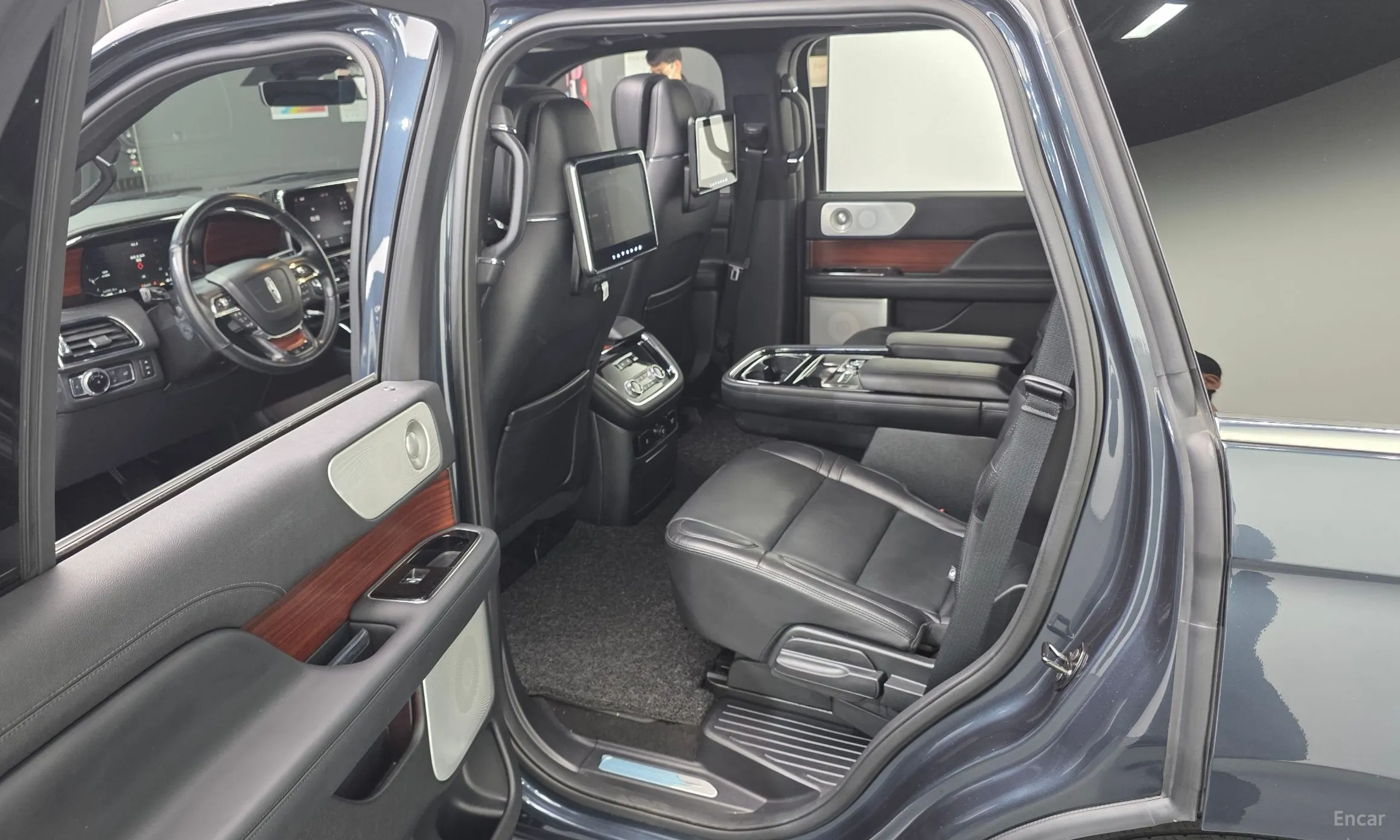 Lincoln Navigator 4th generation превью 11