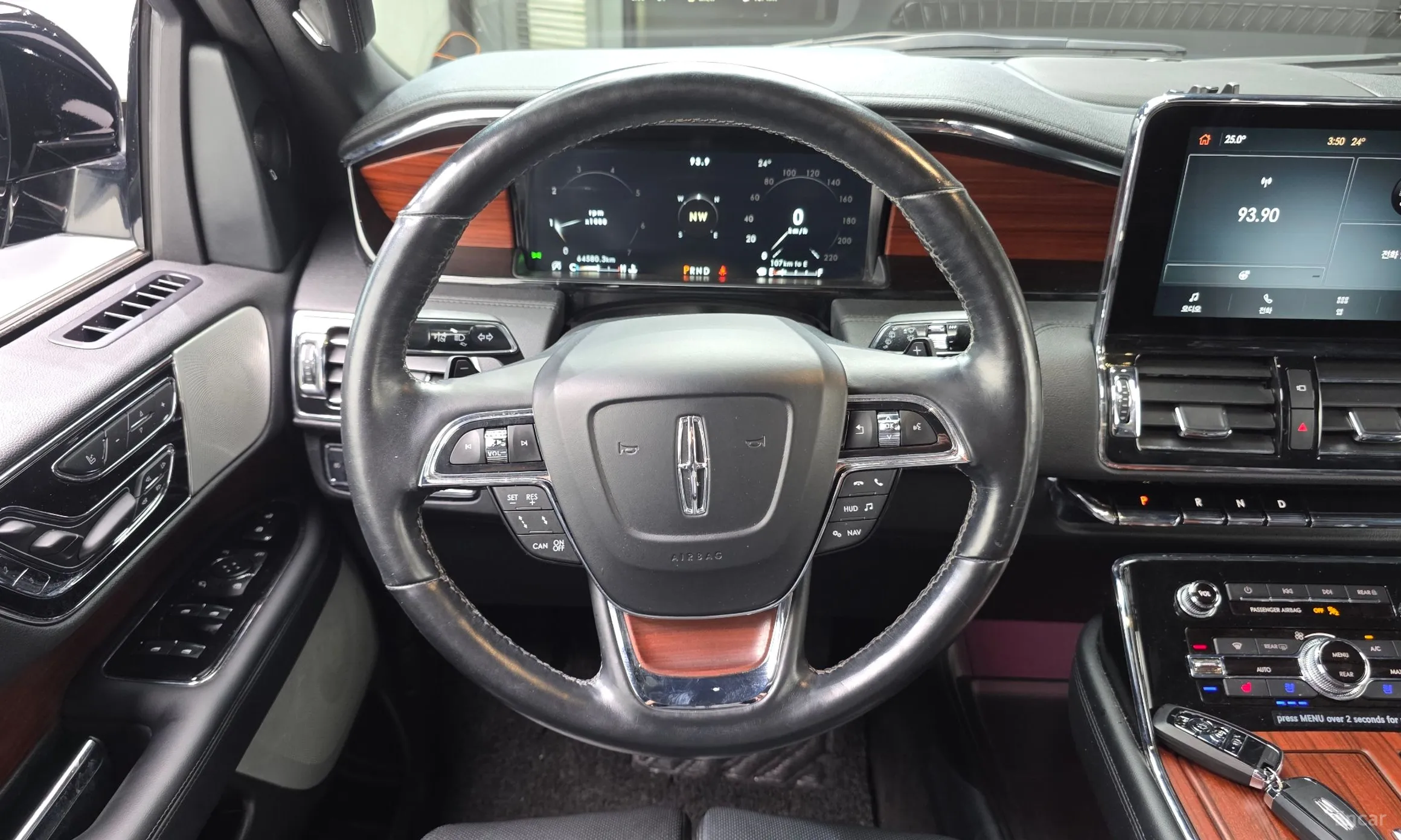 Lincoln Navigator 4th generation превью 13