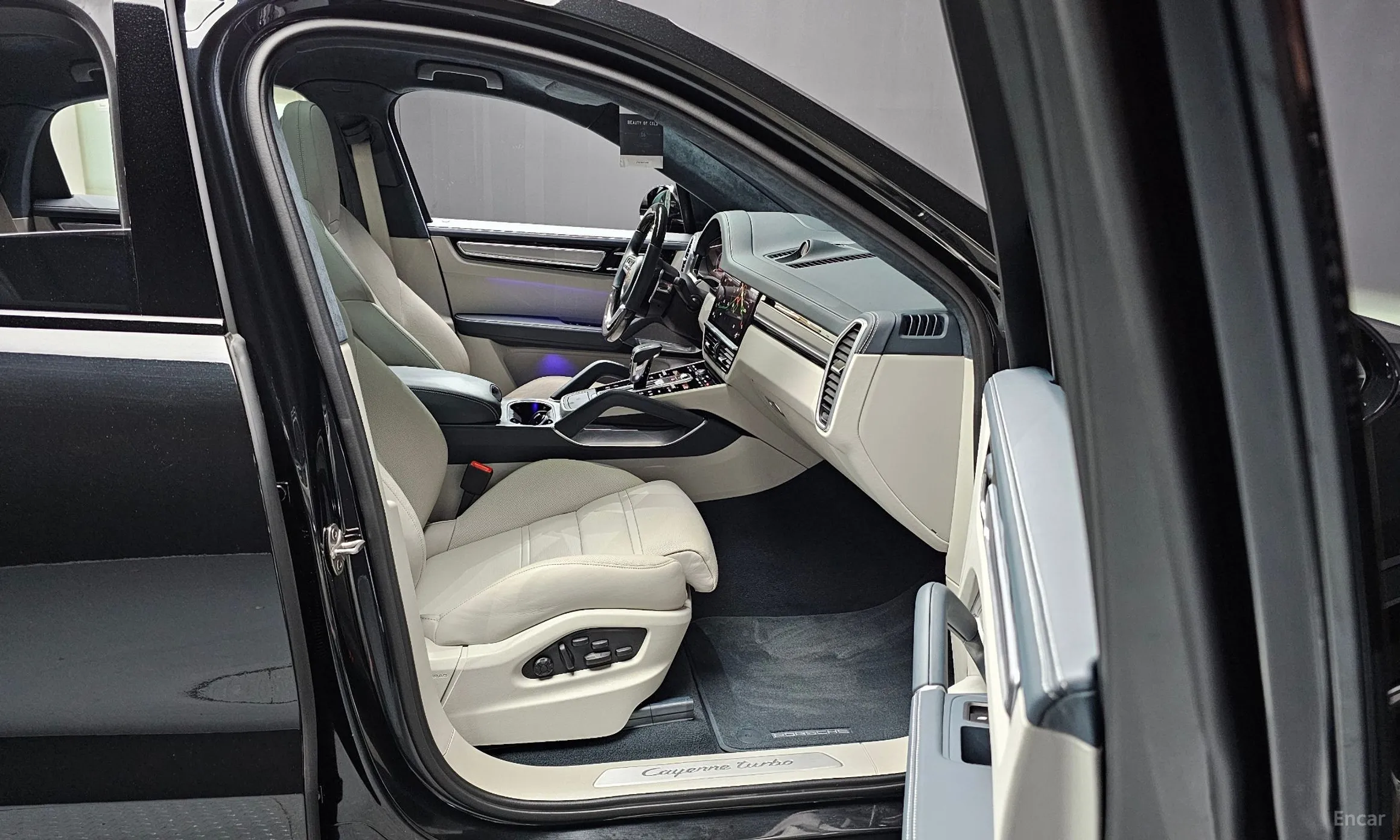 Porsche Cayenne (PO536) превью 16