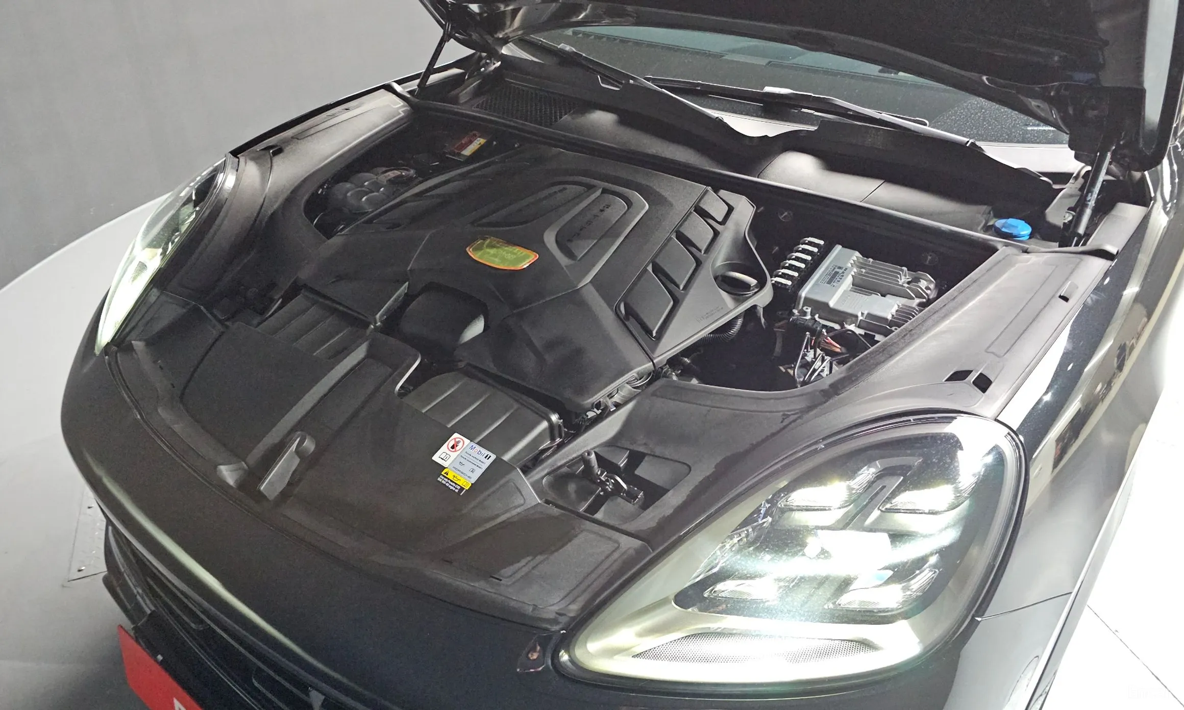 Porsche Cayenne (PO536) превью 6