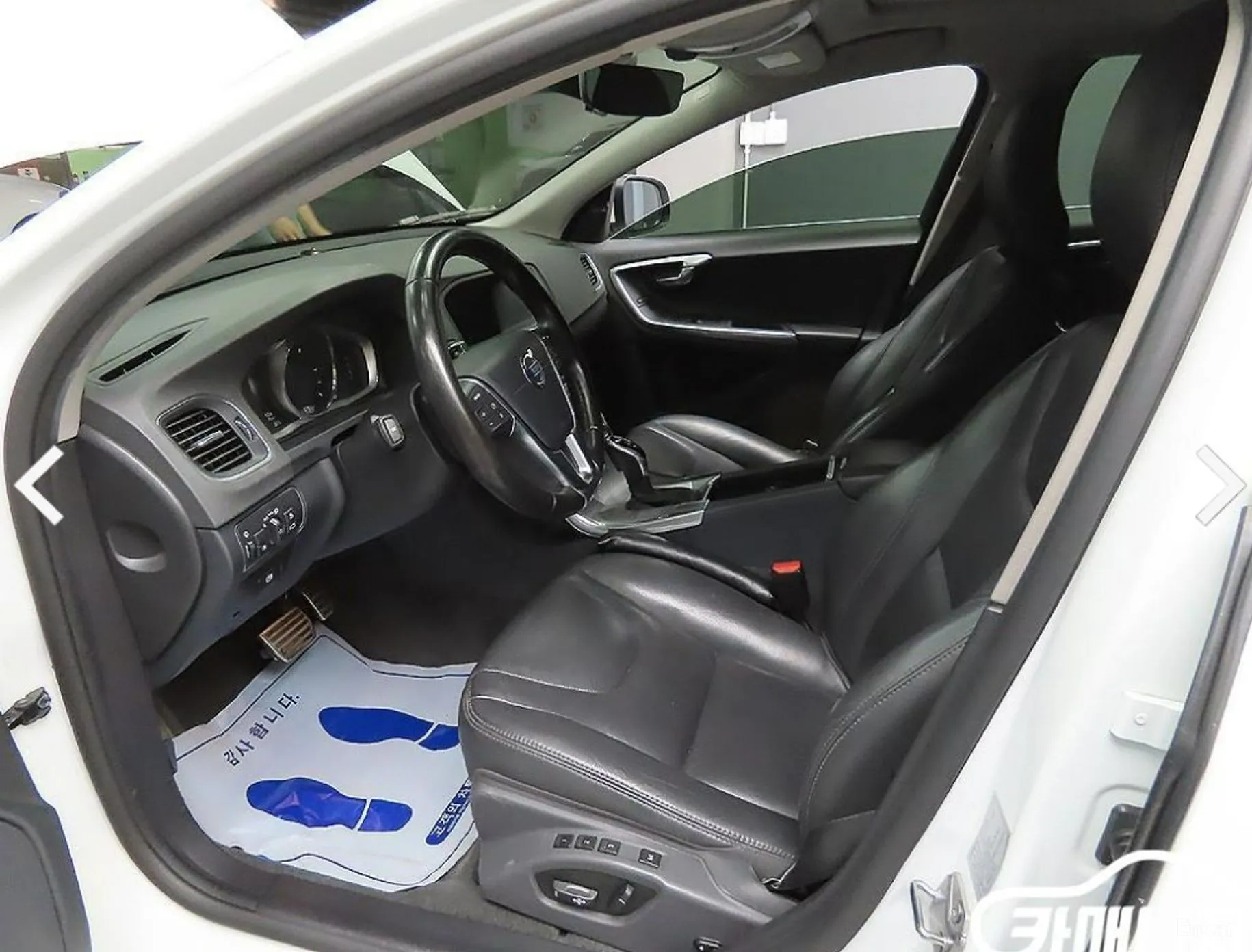 Volvo V60 превью 11