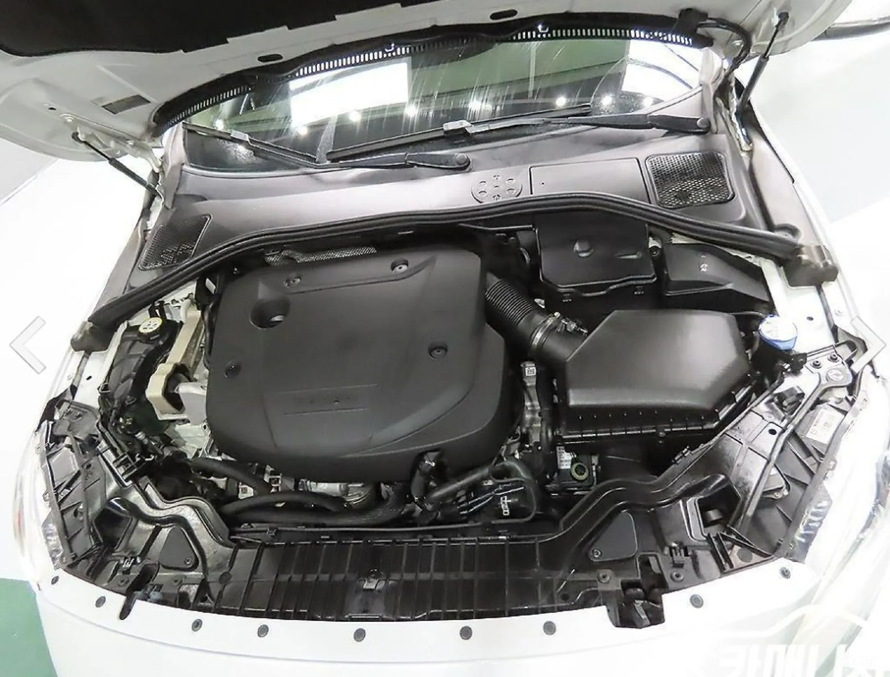 Volvo V60 превью 7