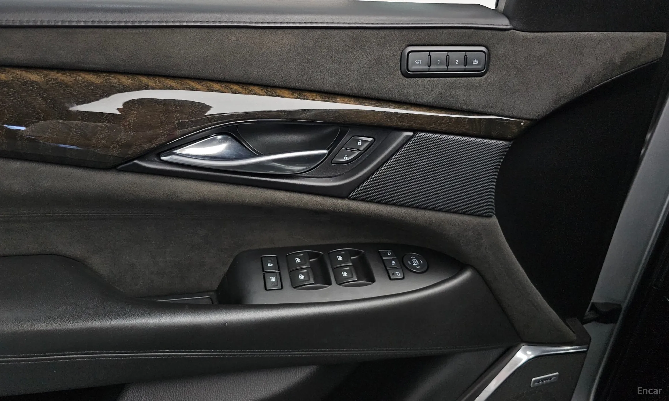 Cadillac Escalade превью 17