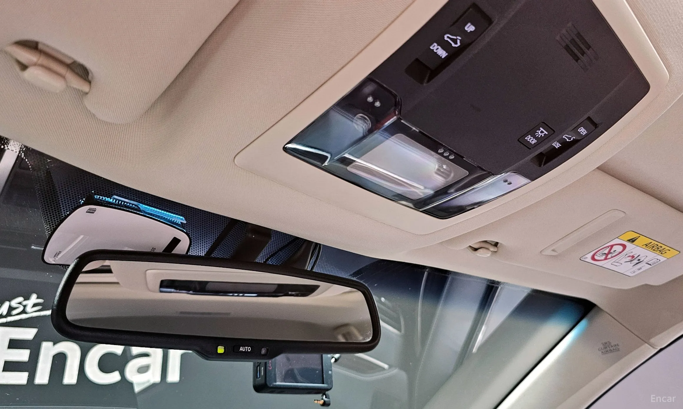 Lexus NX300h превью 17