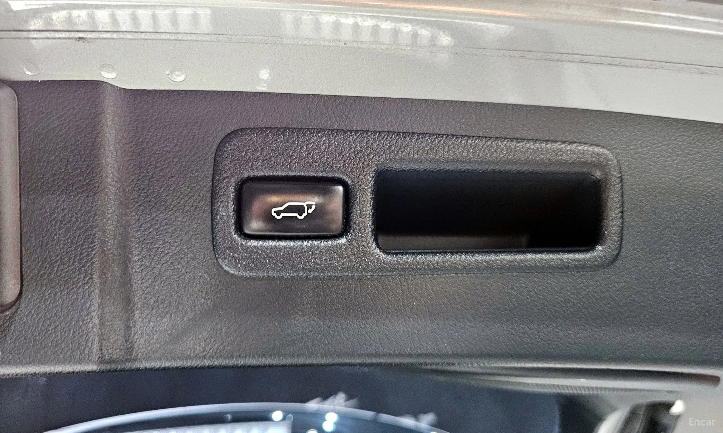 Lexus NX300h превью 20