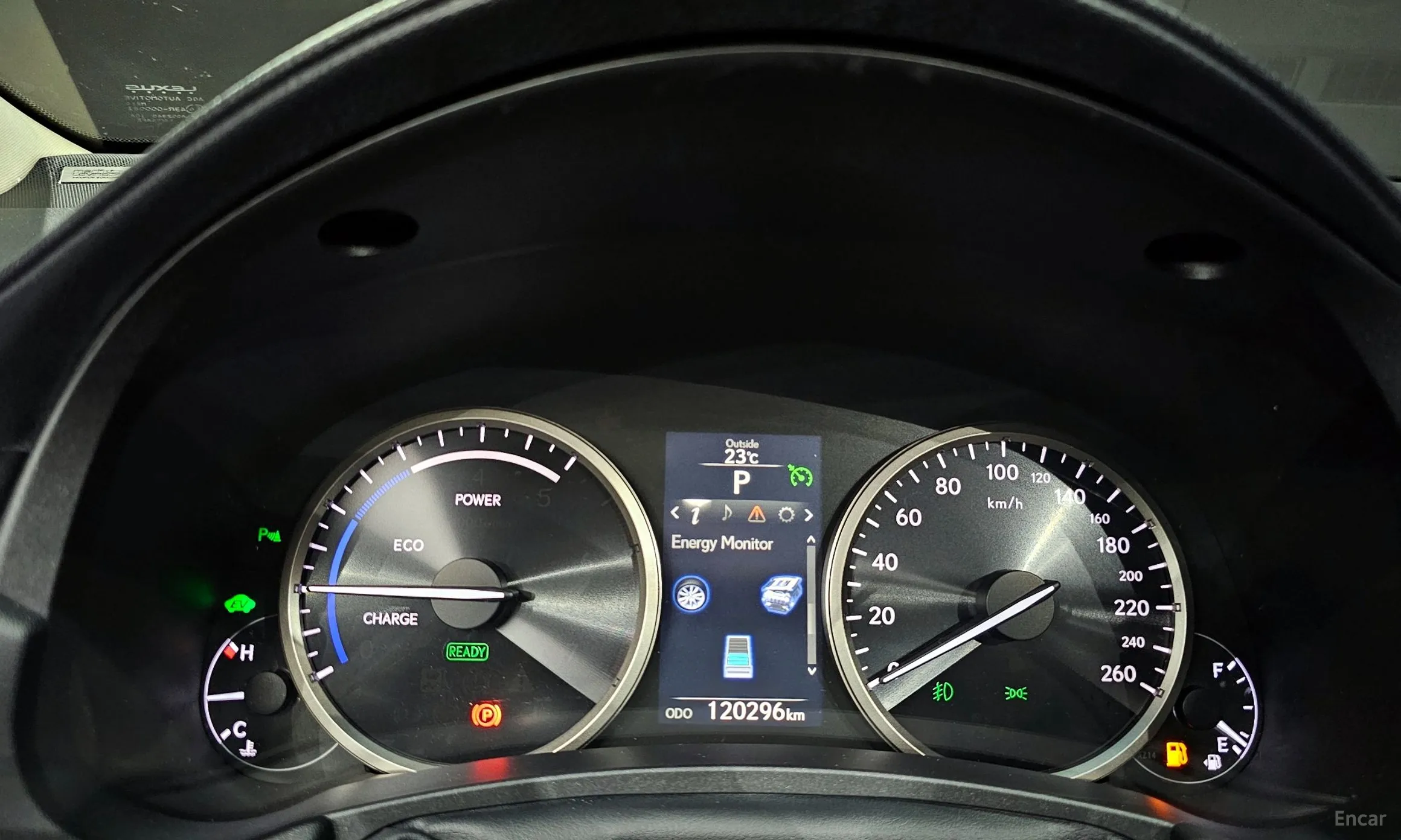 Lexus NX300h превью 8