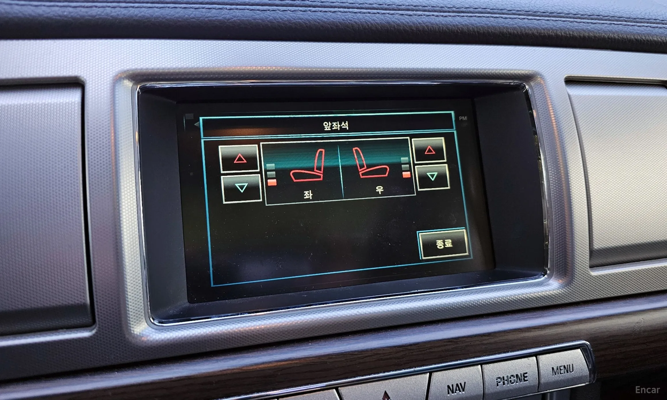 Jaguar New XF превью 16