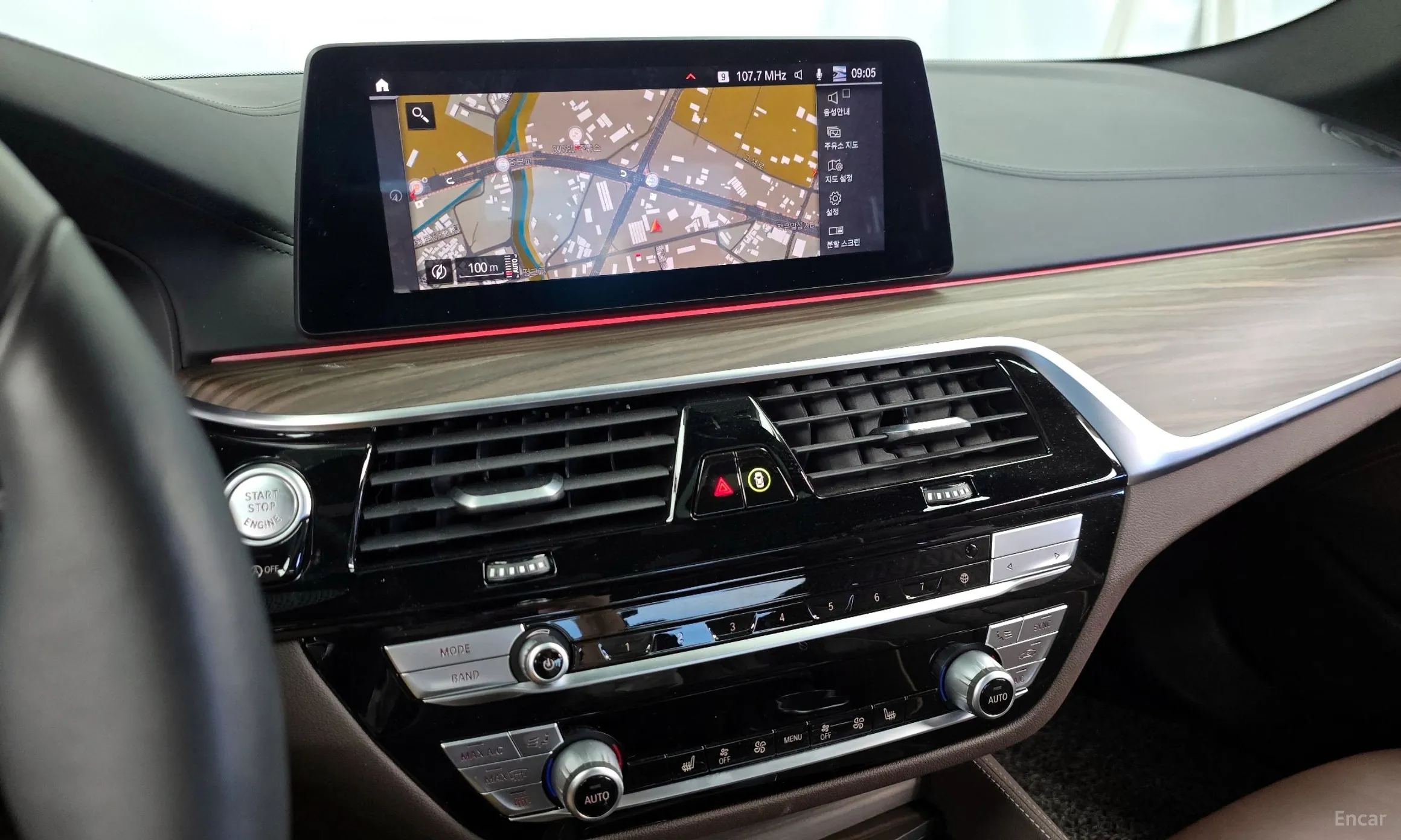 BMW 5 Series (G30) превью 14