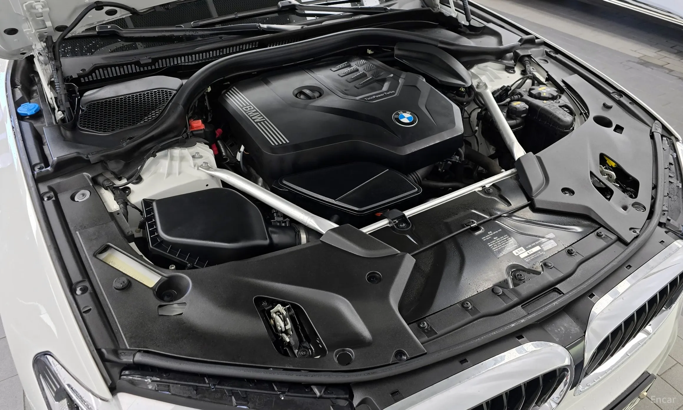 BMW 5 Series (G30) превью 6