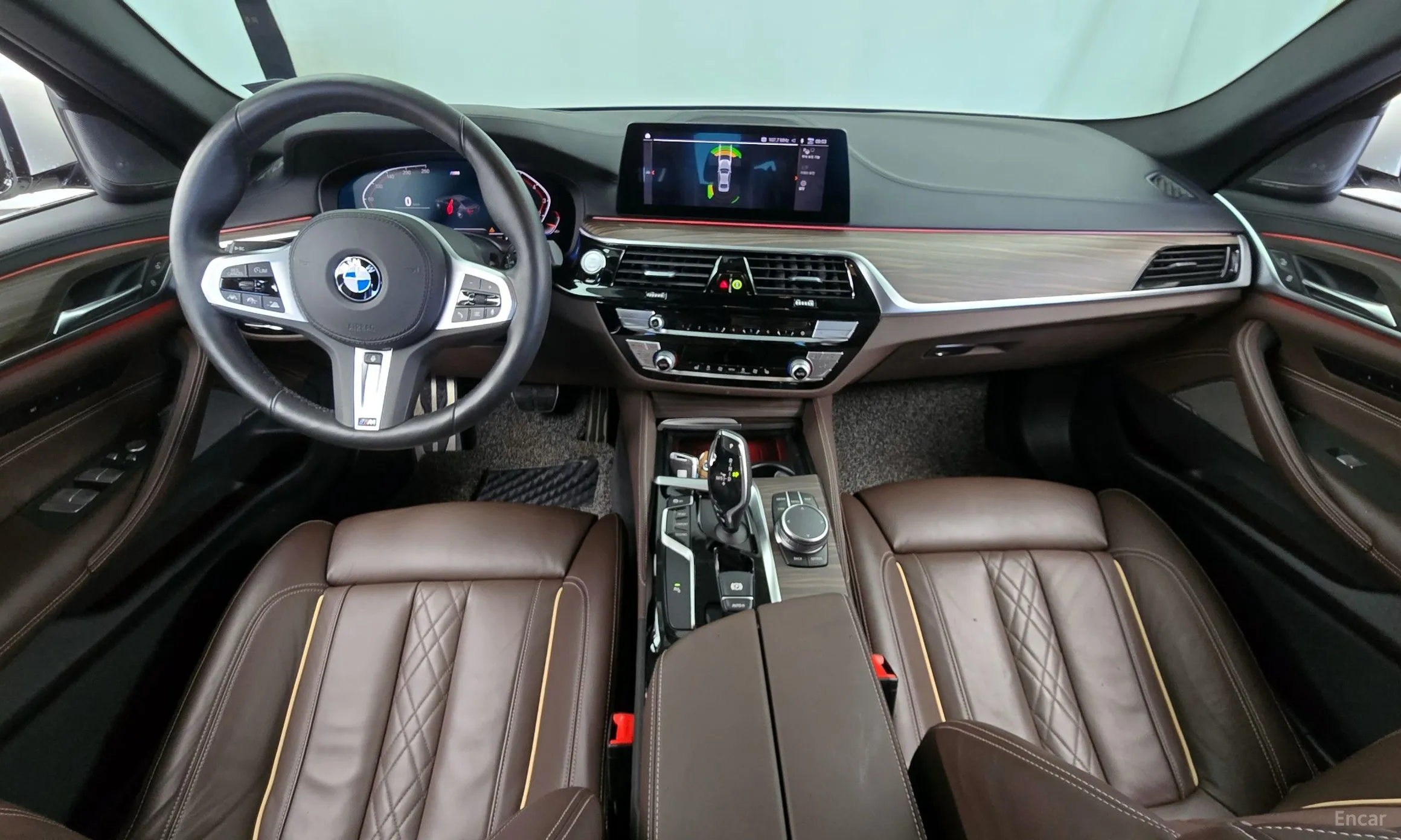 BMW 5 Series (G30) превью 7