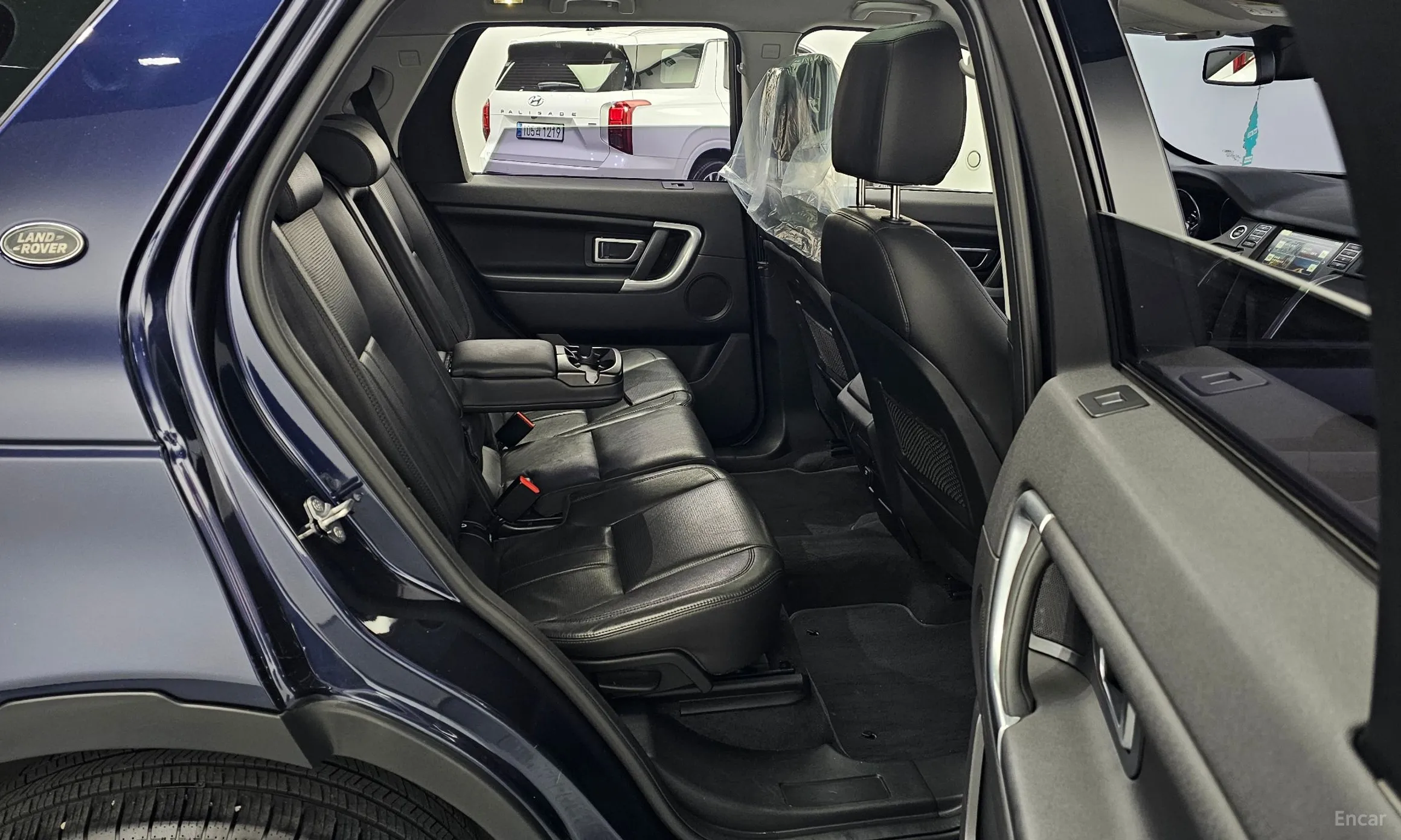 Land Rover Discovery Sports превью 12