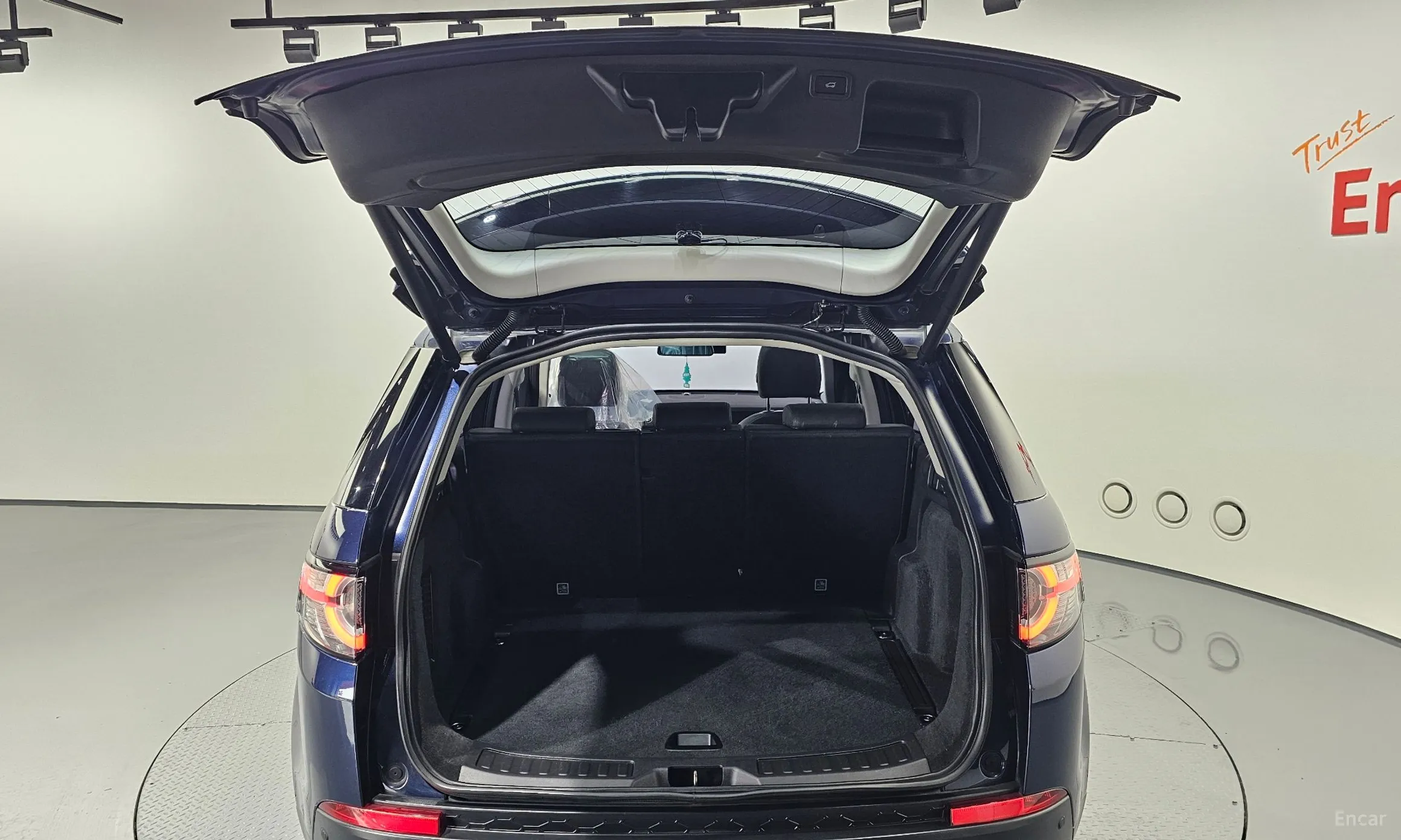 Land Rover Discovery Sports превью 20