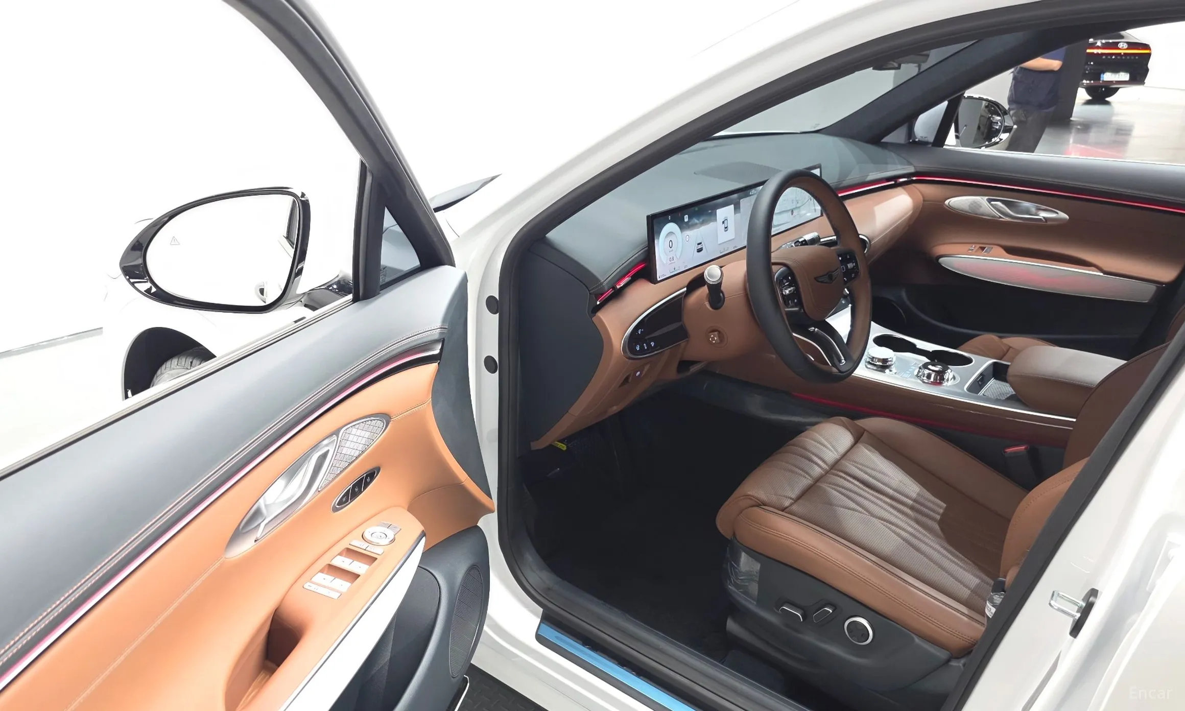Genesis GV70 превью 11