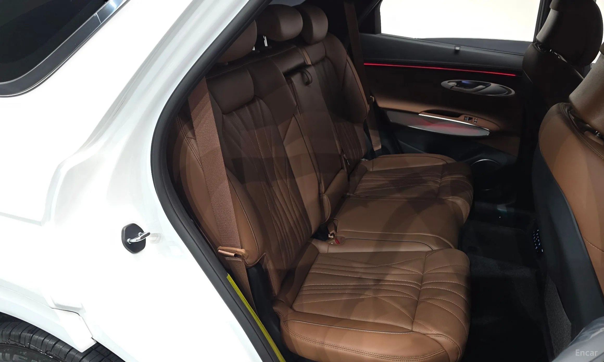 Genesis GV70 превью 12