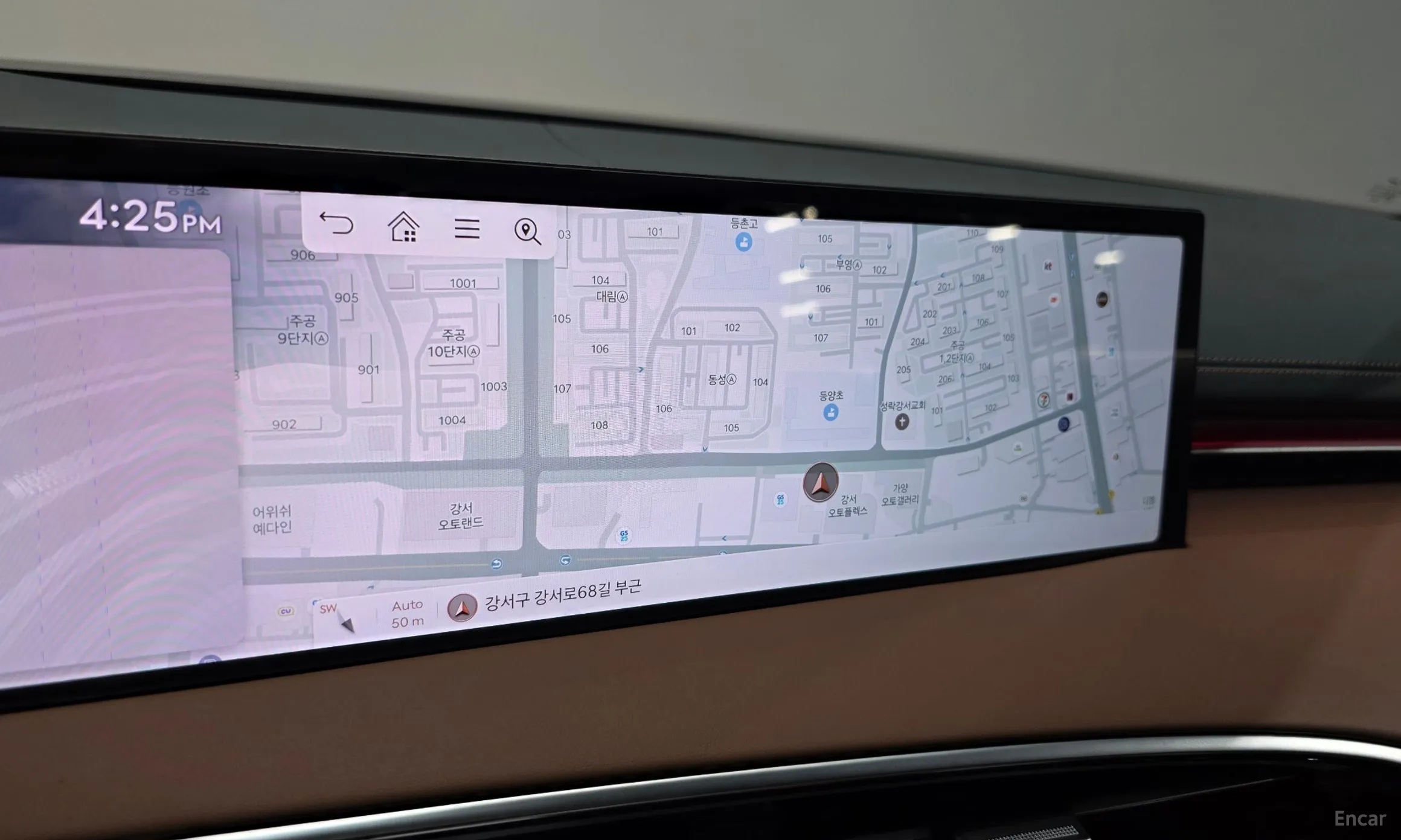 Genesis GV70 превью 14