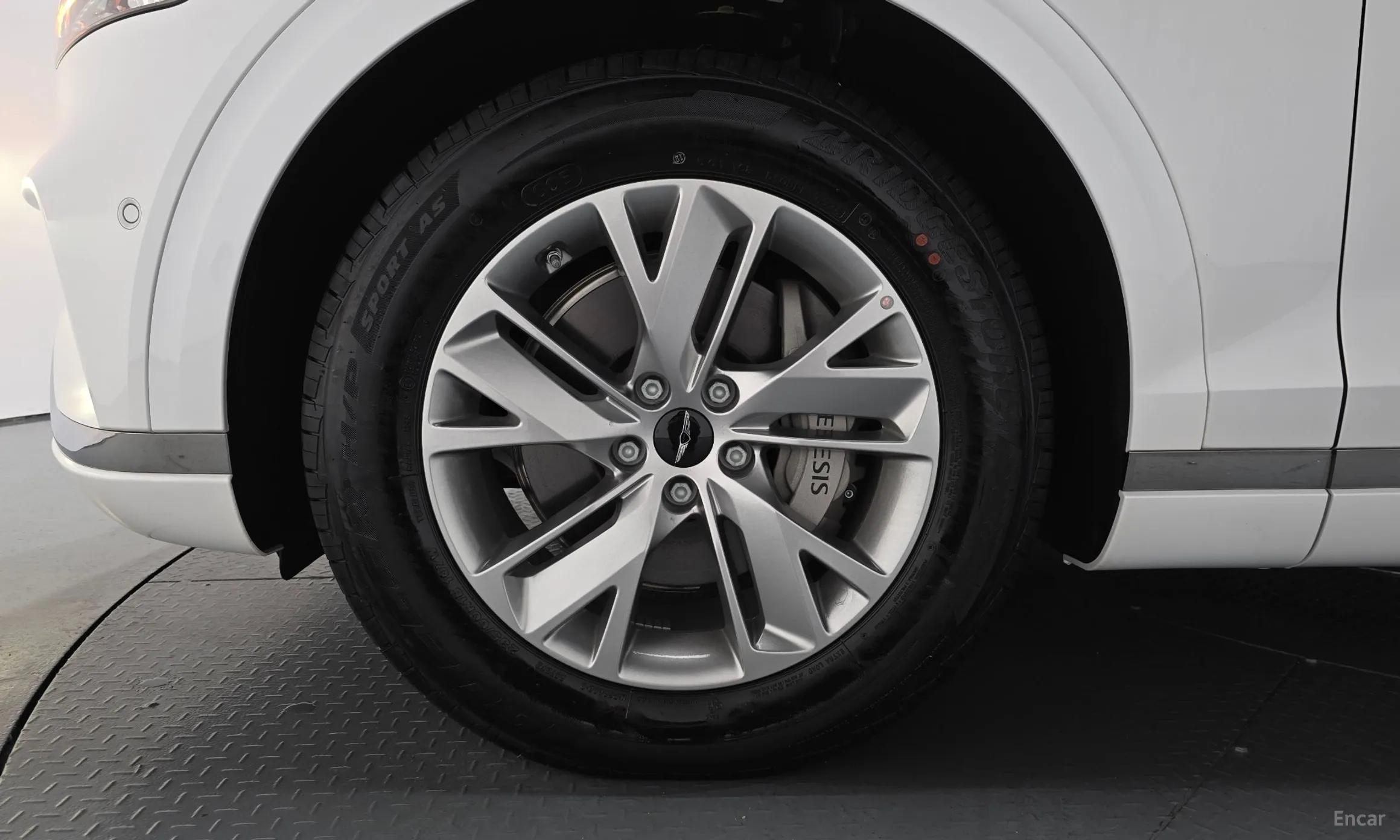 Genesis GV70 превью 5