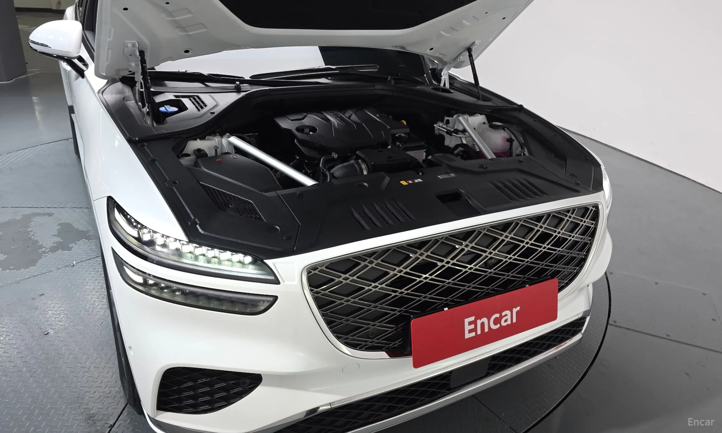 Genesis GV70 превью 6