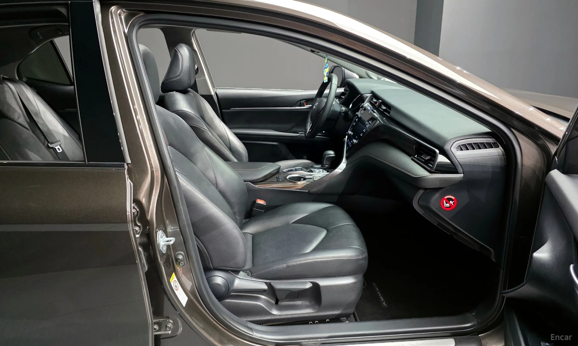 Toyota Camry (XV70) превью 10
