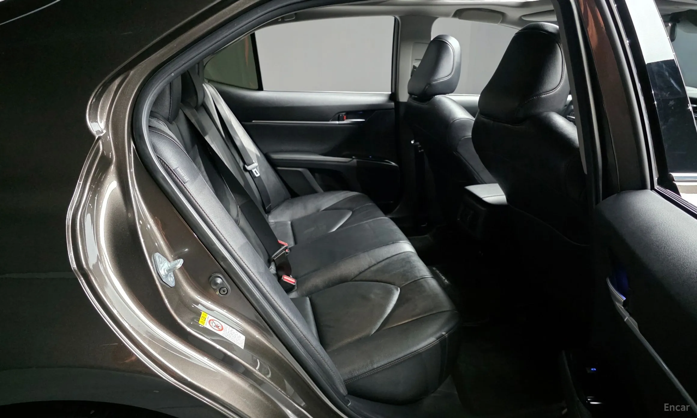 Toyota Camry (XV70) превью 12