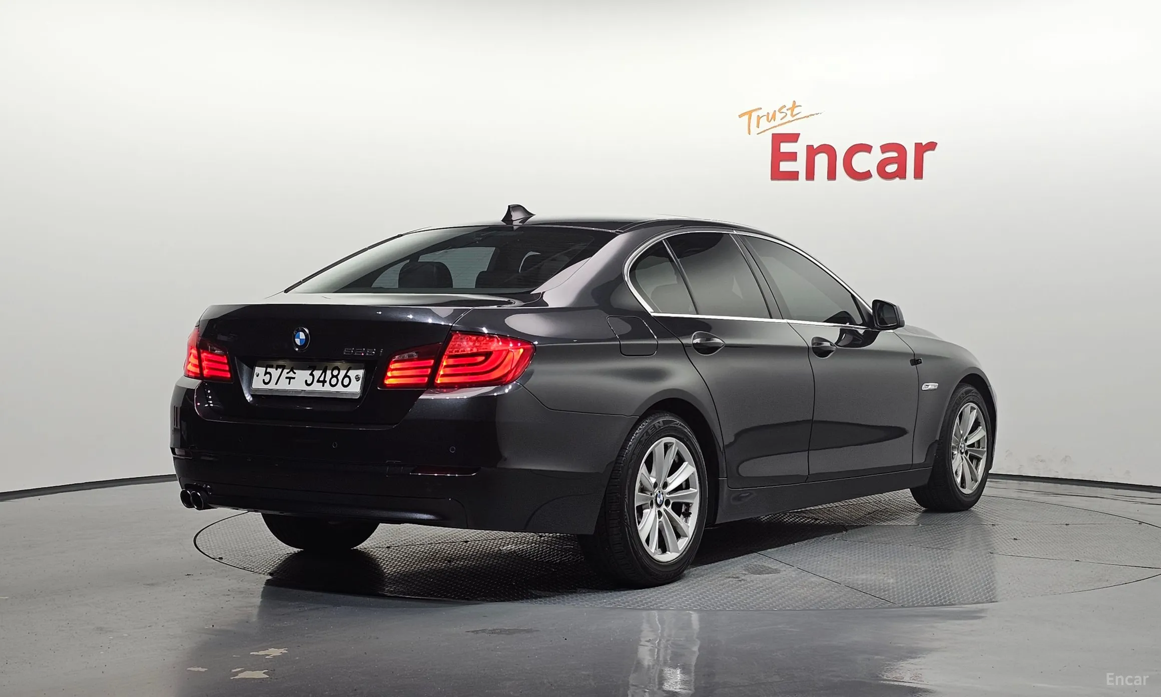 BMW 5 Series (F10) превью 2