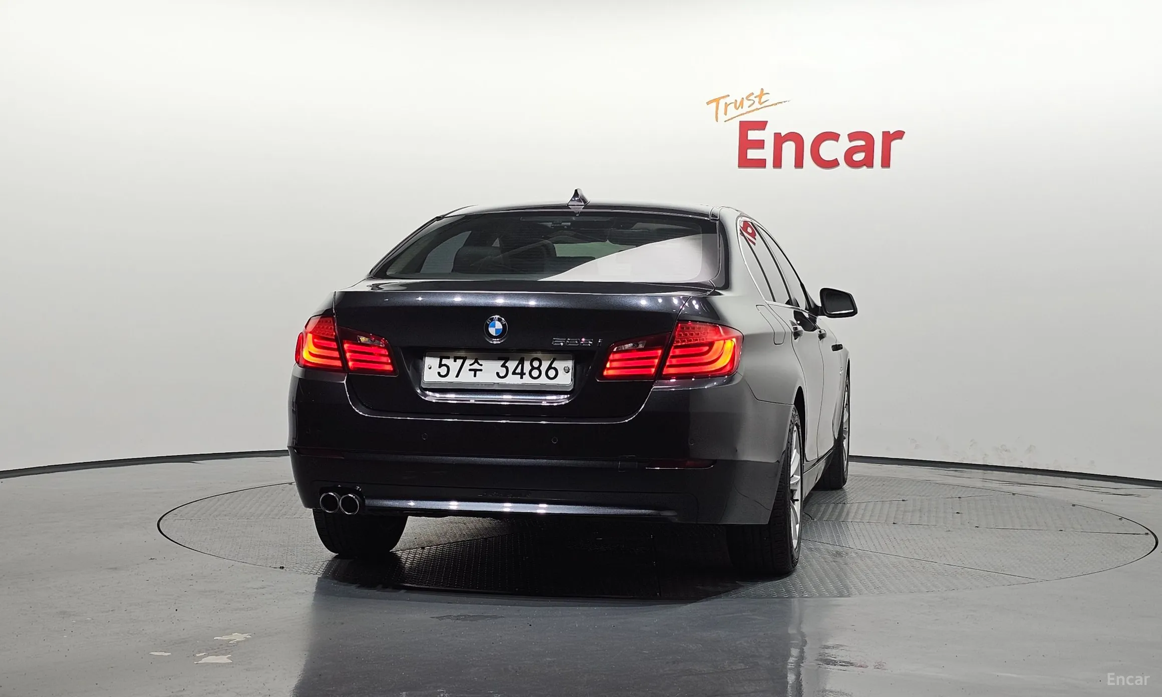 BMW 5 Series (F10) превью 4