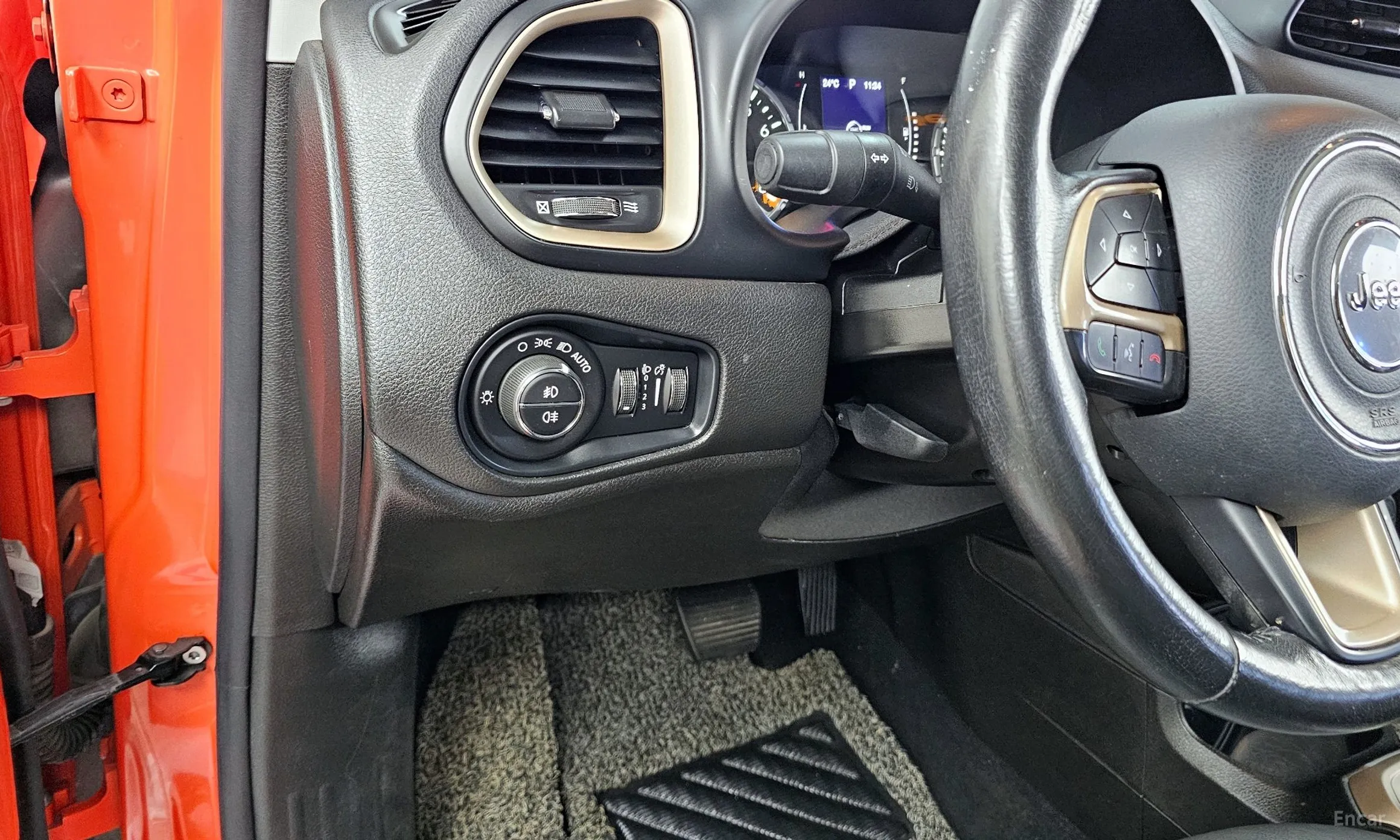 Jeep Renegade превью 16