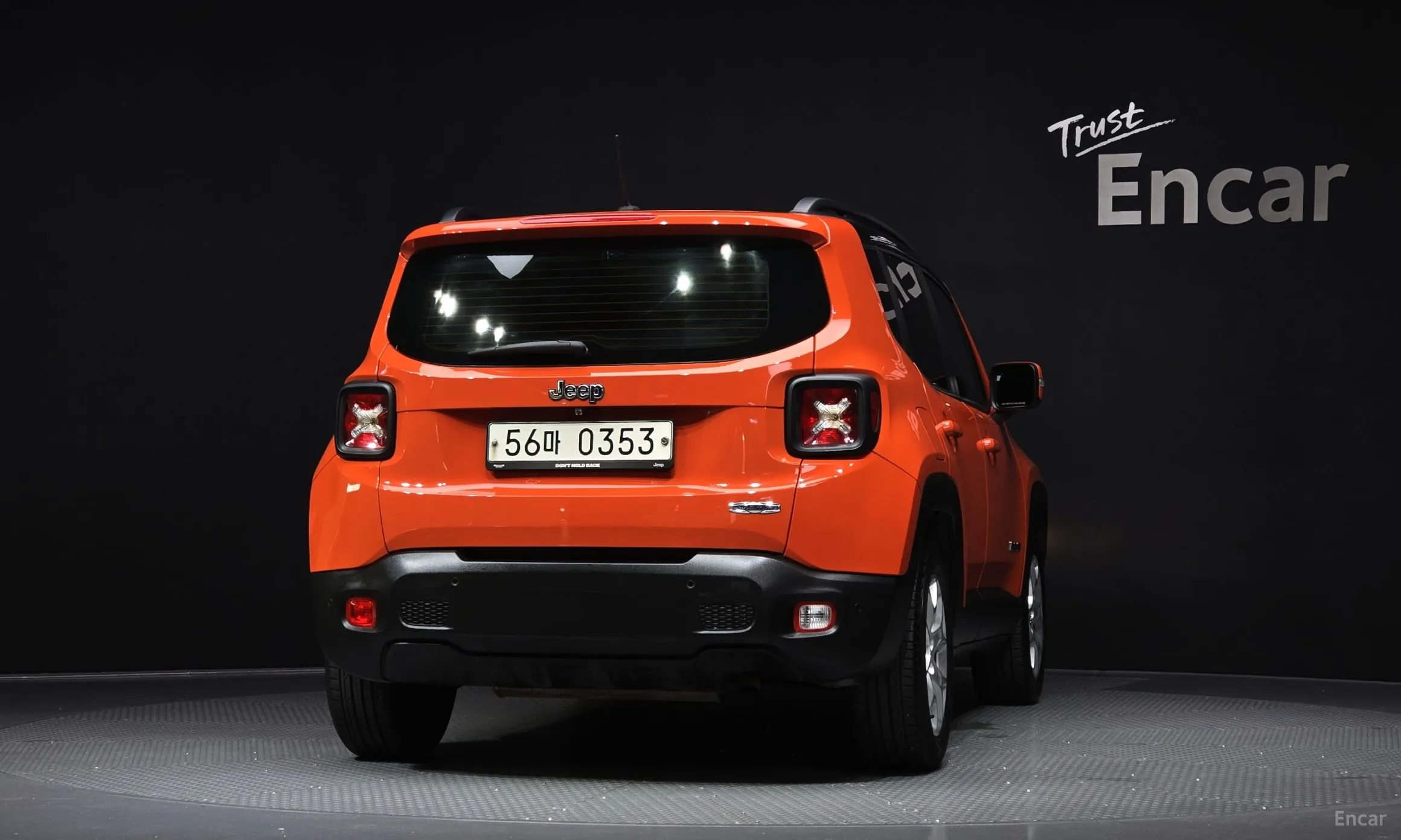 Jeep Renegade превью 4