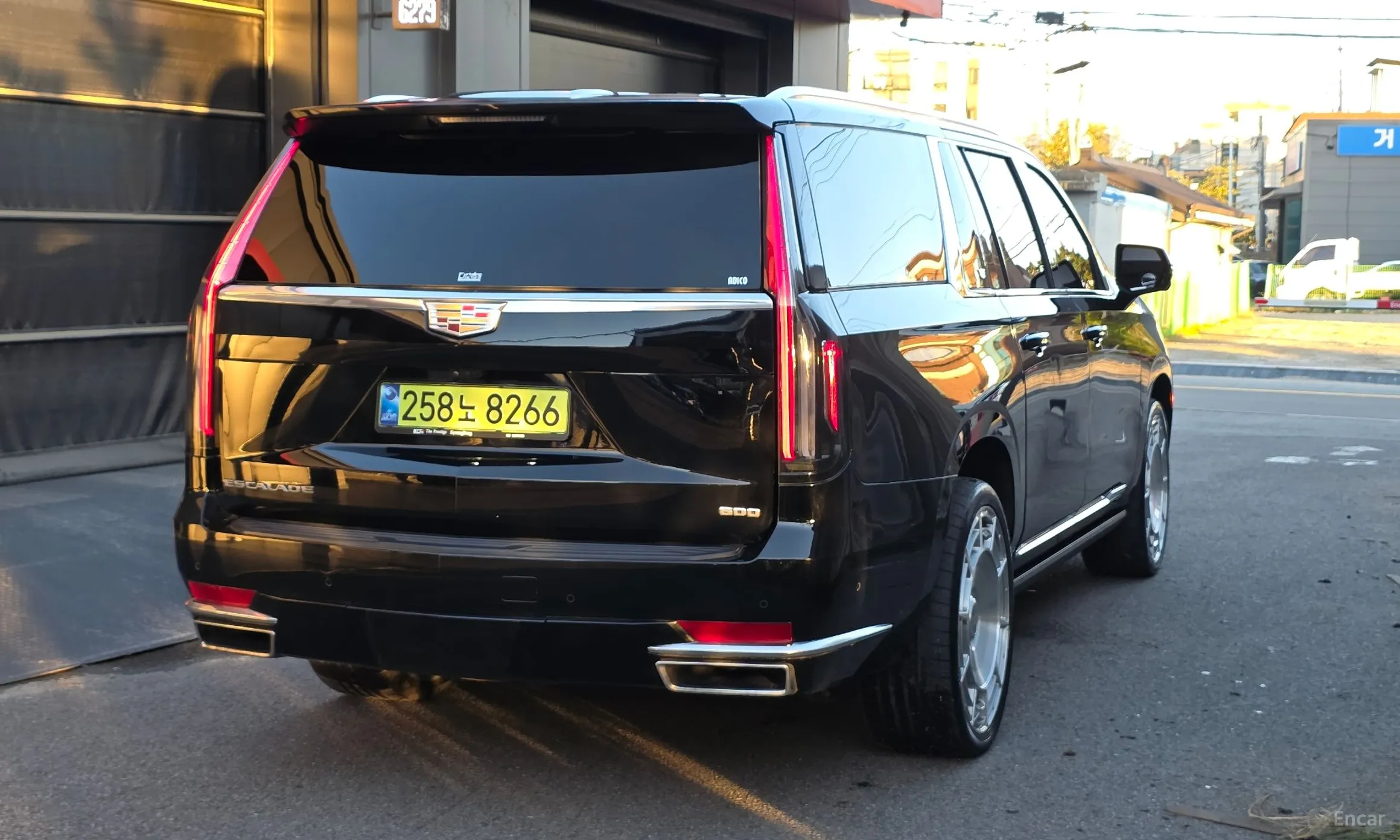 Cadillac Escalade 5th Generation