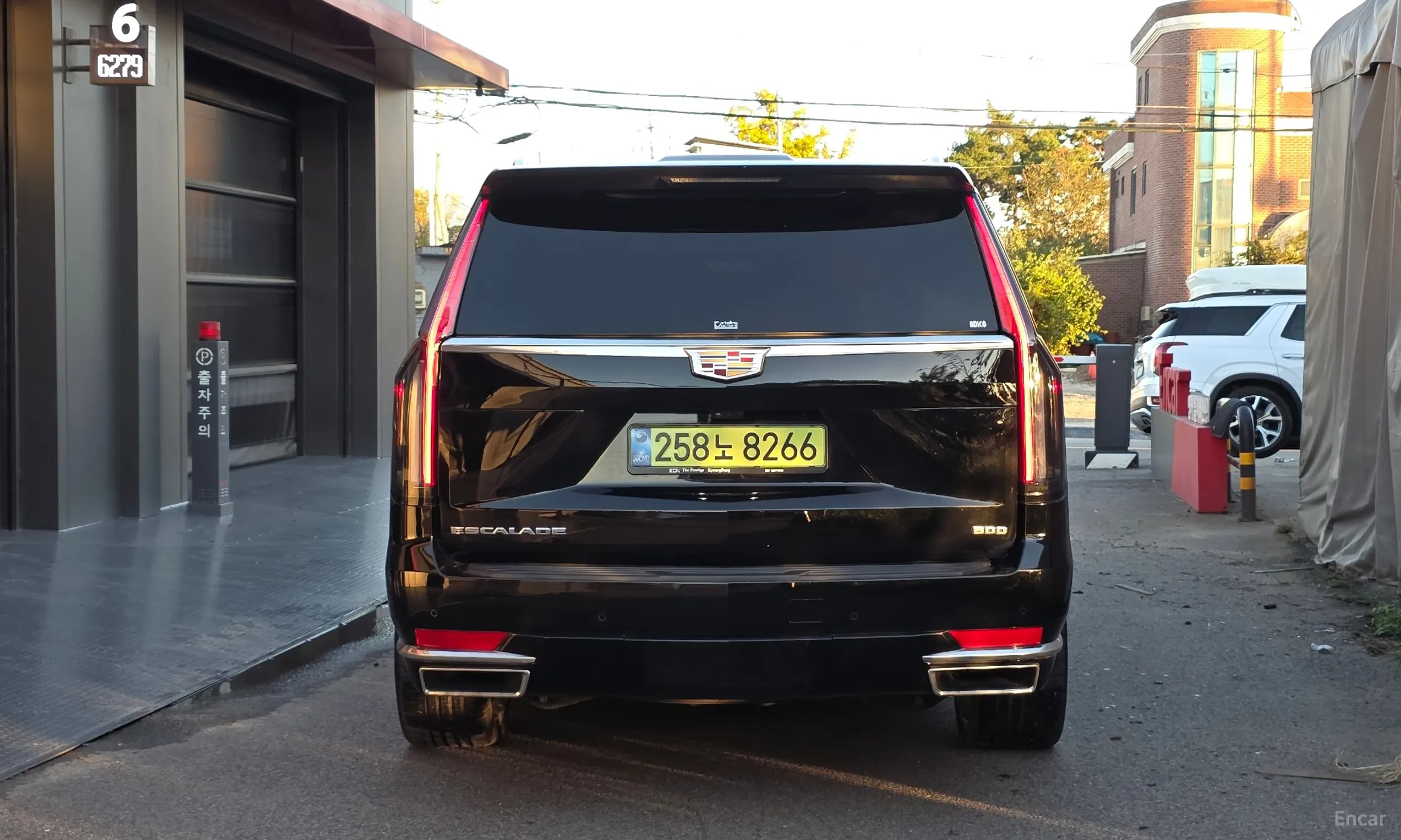 Cadillac Escalade 5th Generation превью 4