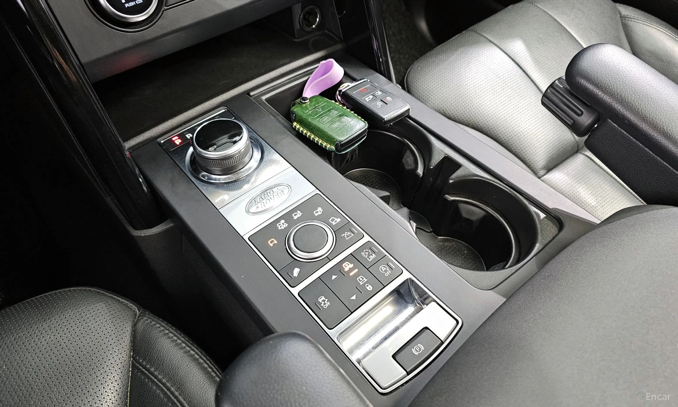 Land Rover Discovery 5 превью 13