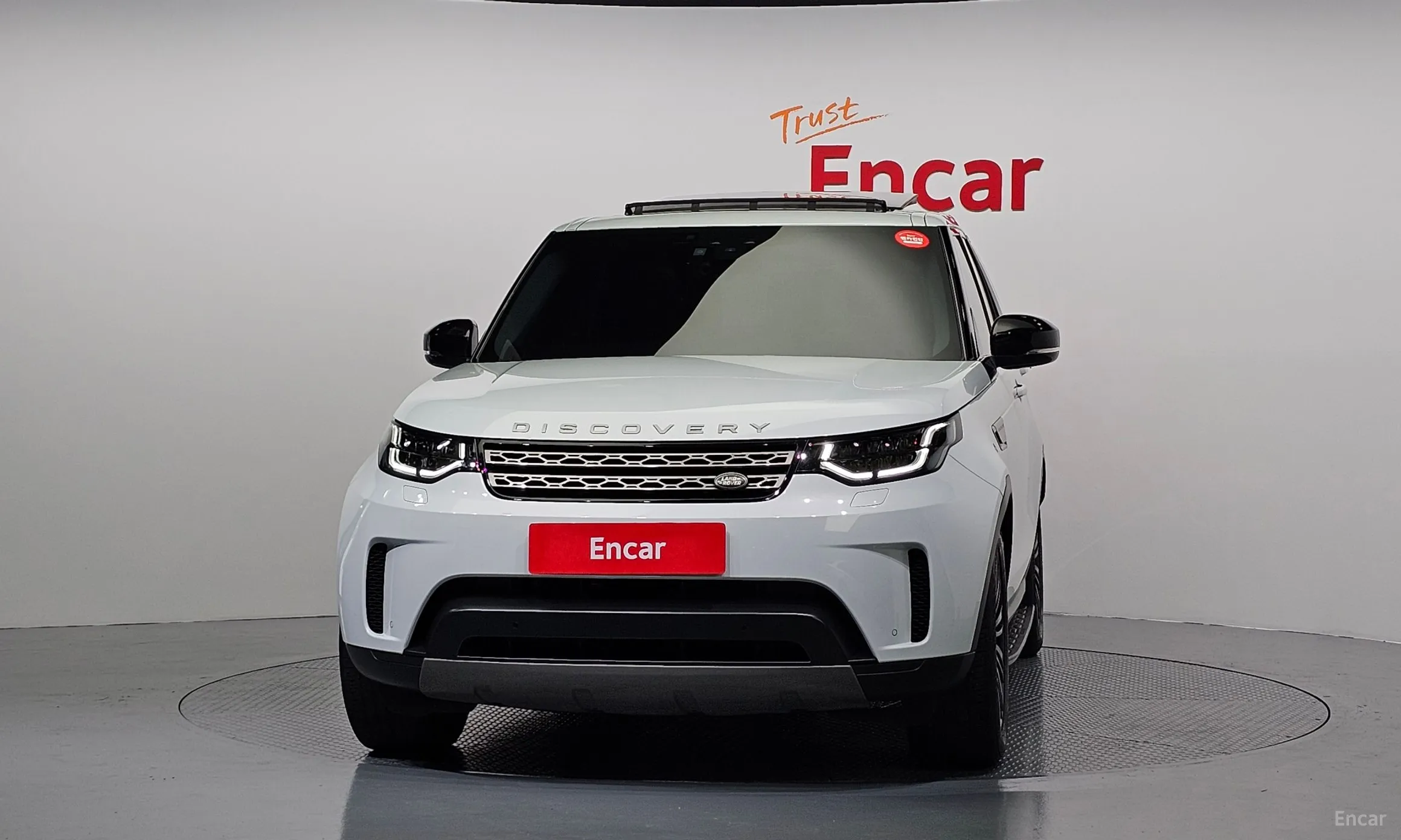 Land Rover Discovery 5 превью 4