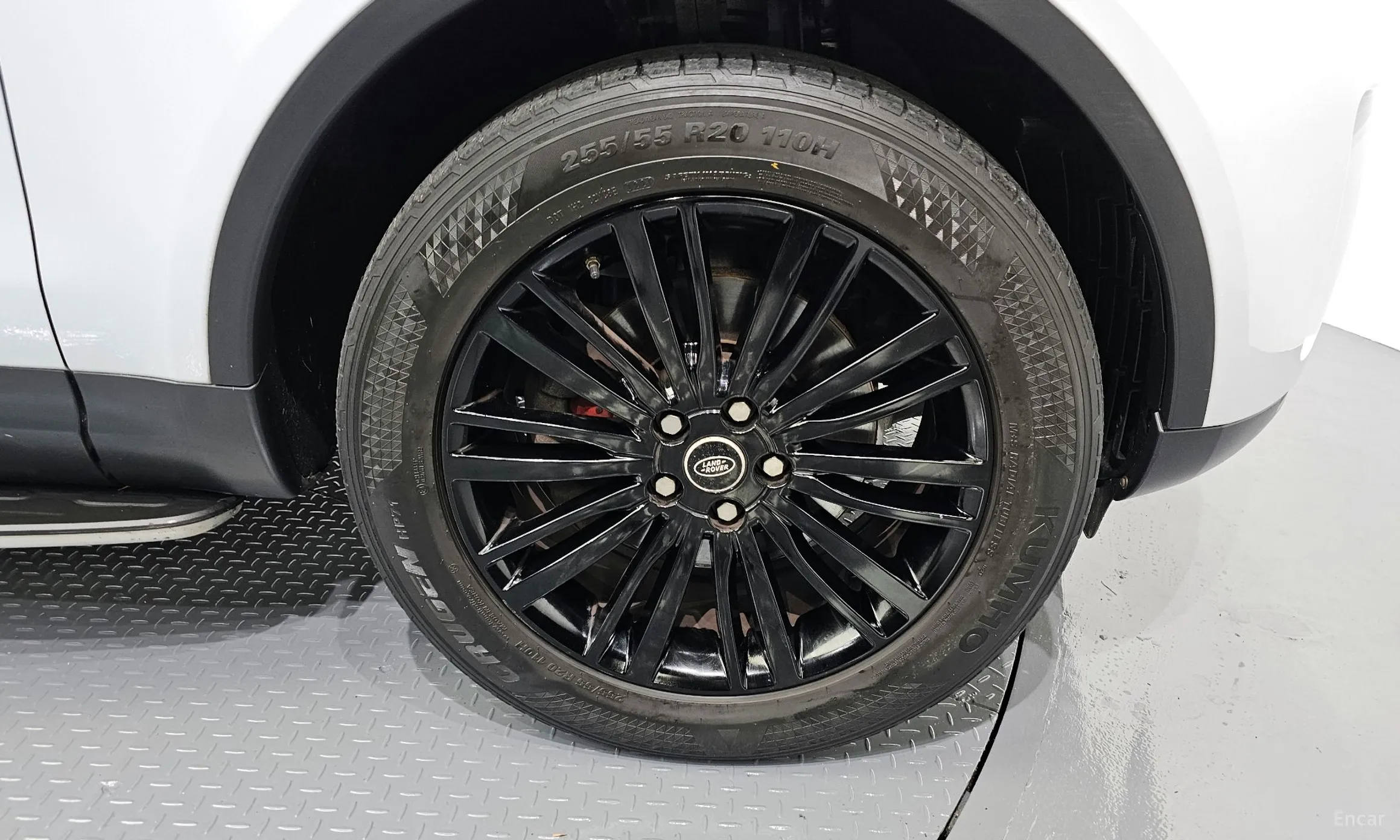 Land Rover Discovery 5 превью 7