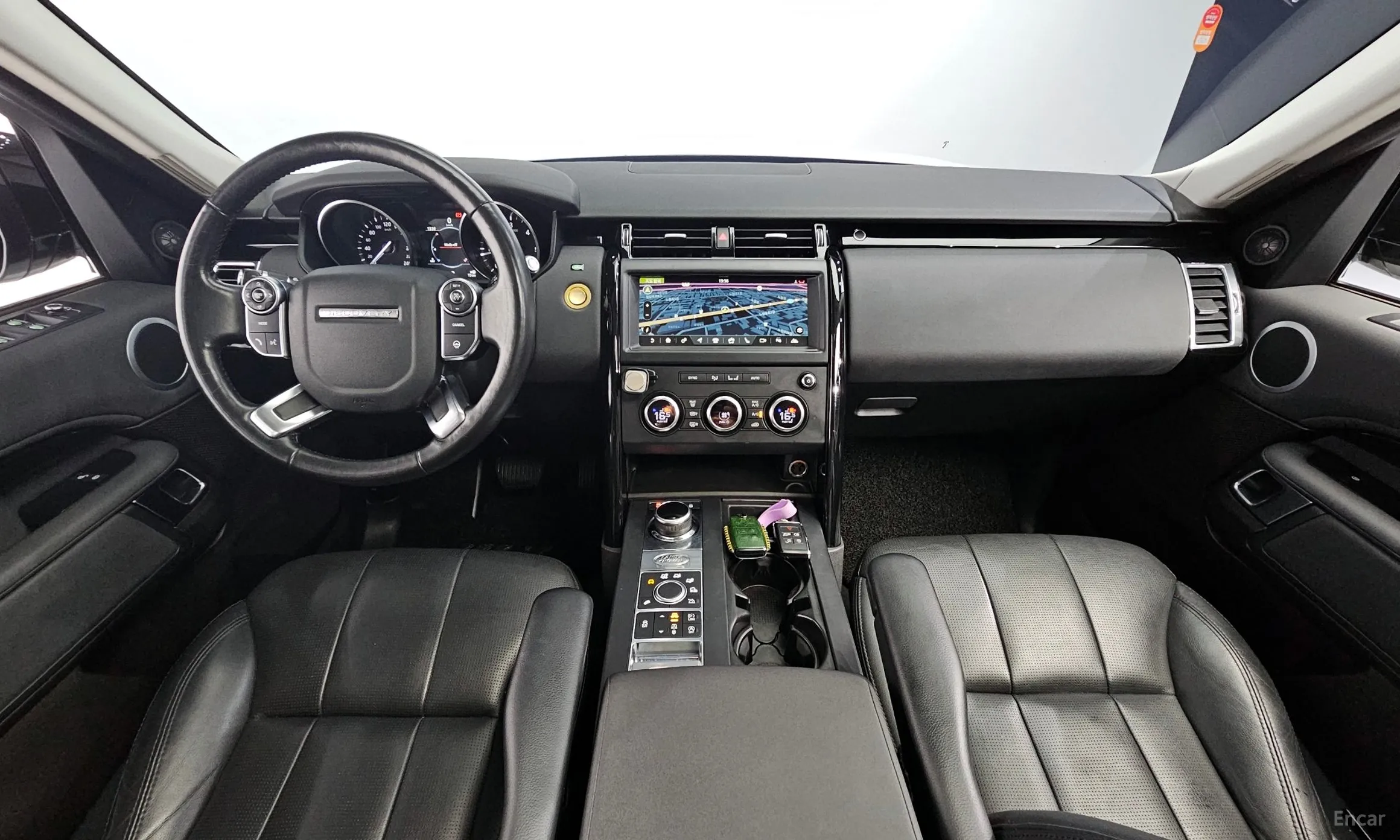 Land Rover Discovery 5 превью 8