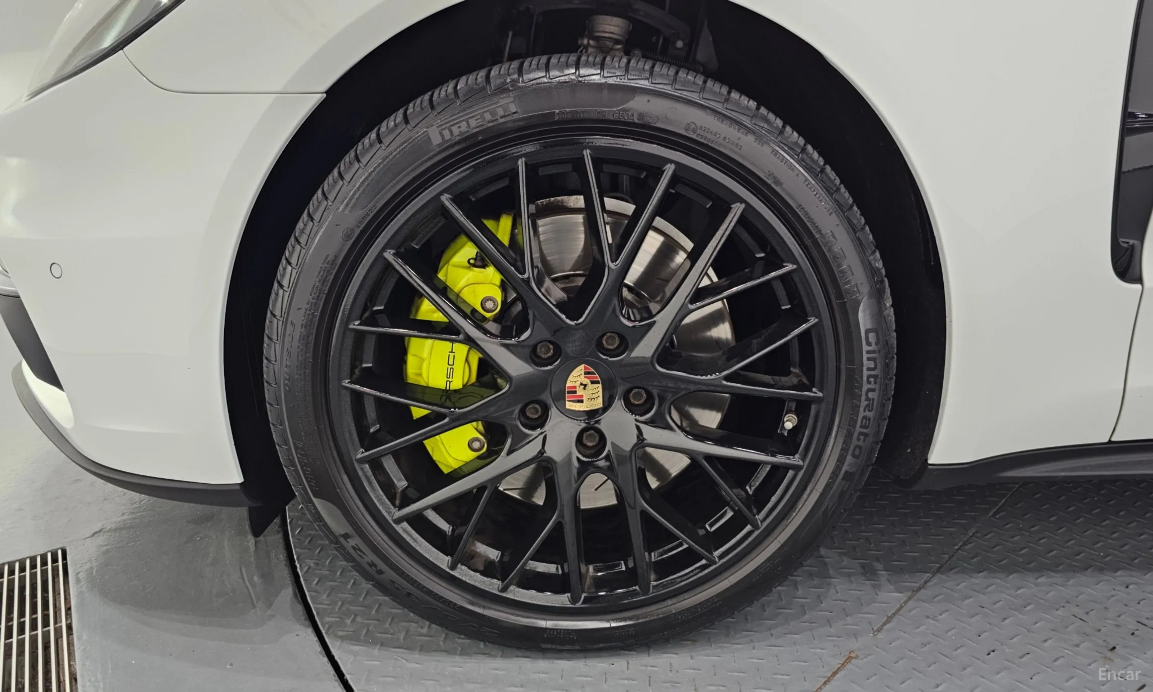 Porsche Panamera (971) превью 5