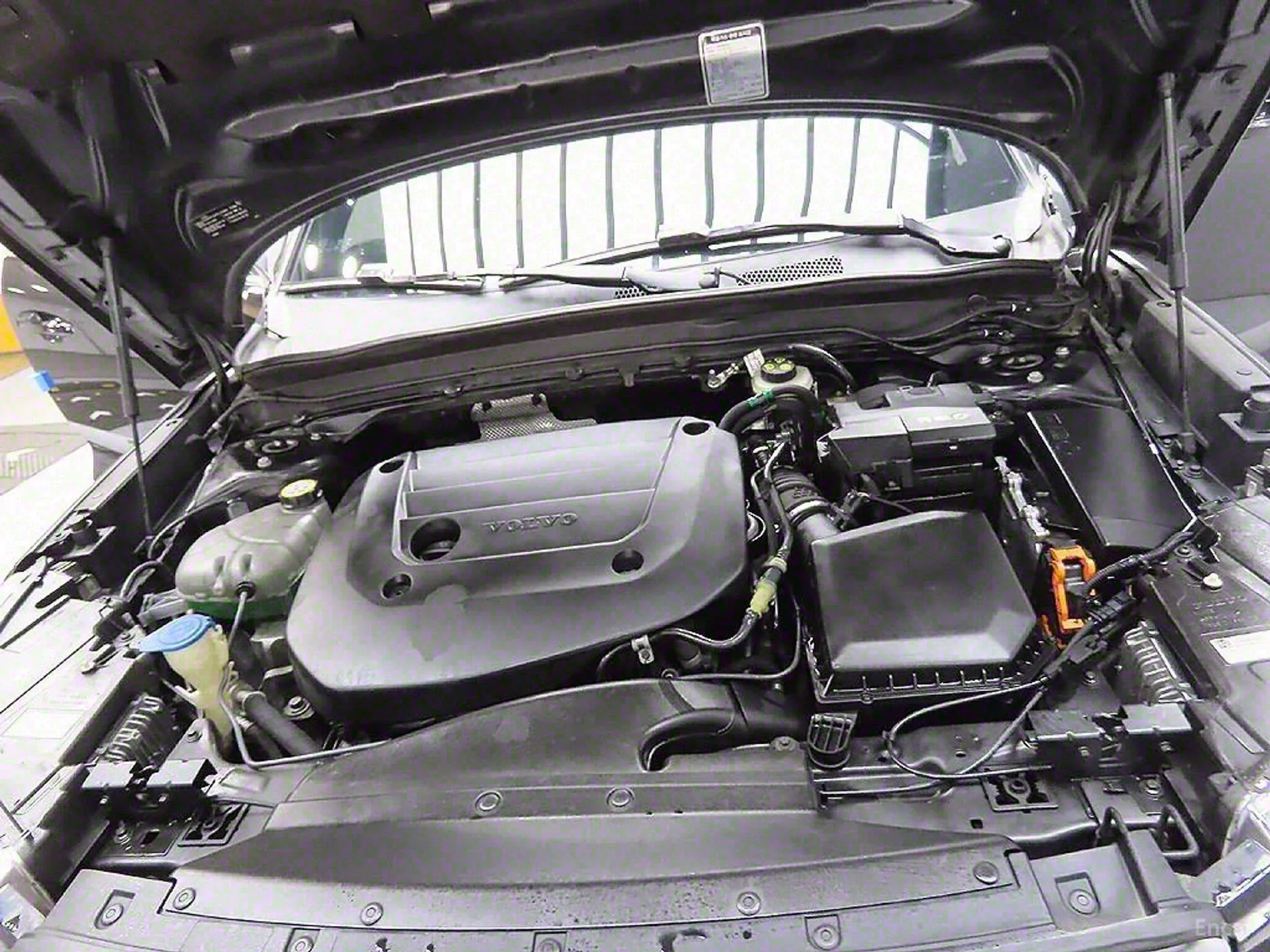 Volvo XC40 превью 6