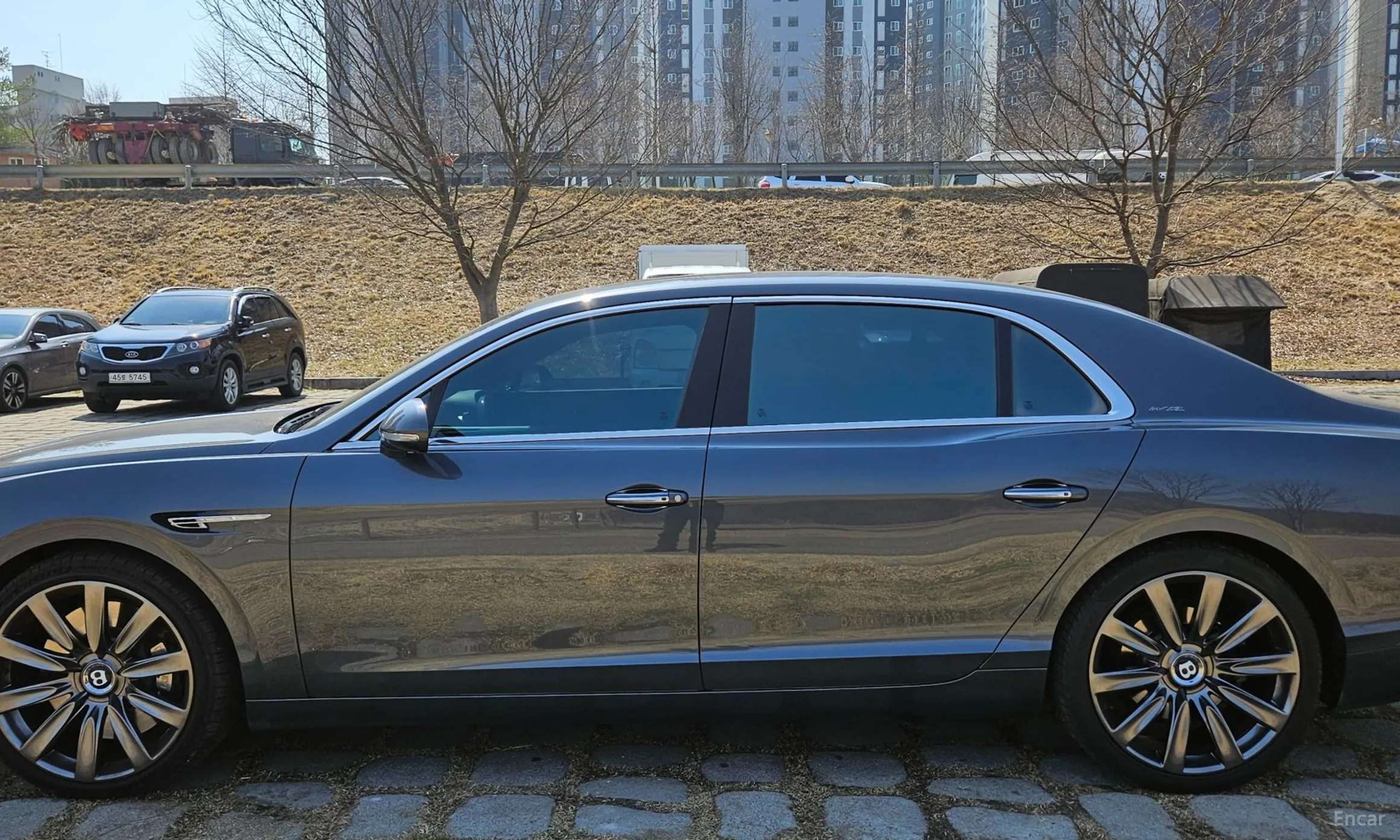 Bentley Flying Spur 2nd Generation превью 3