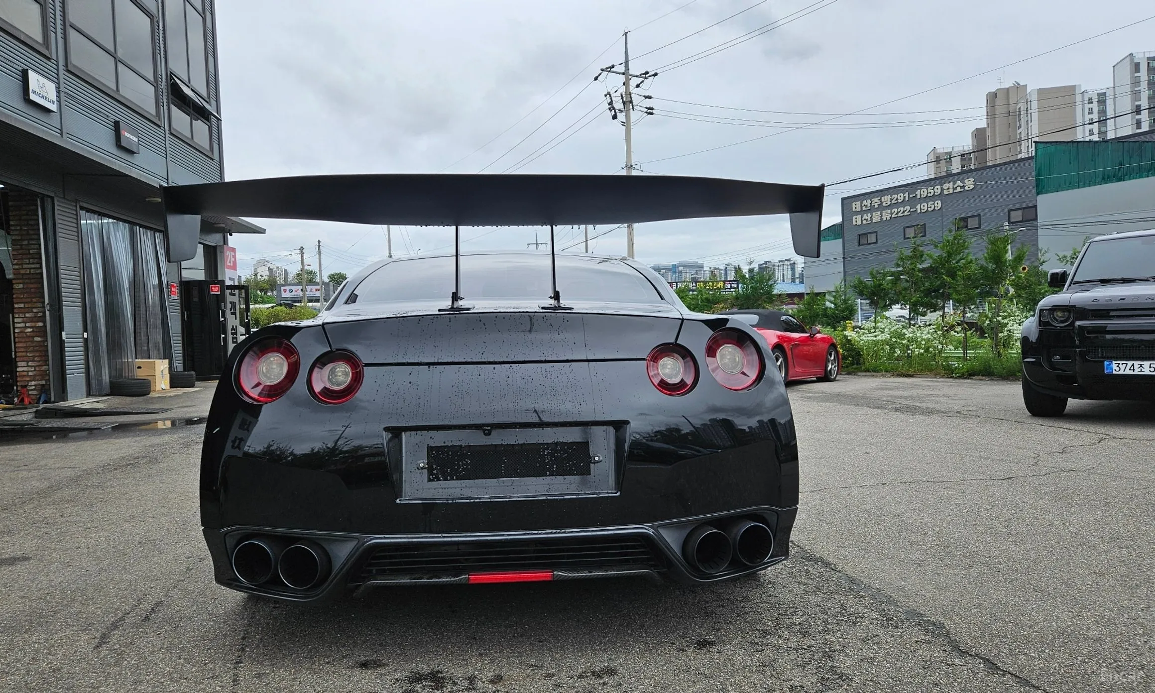 Nissan GT-R превью 5