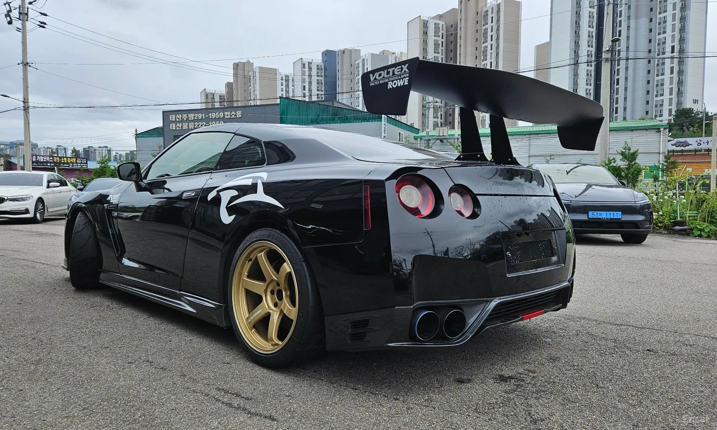 Nissan GT-R превью 6