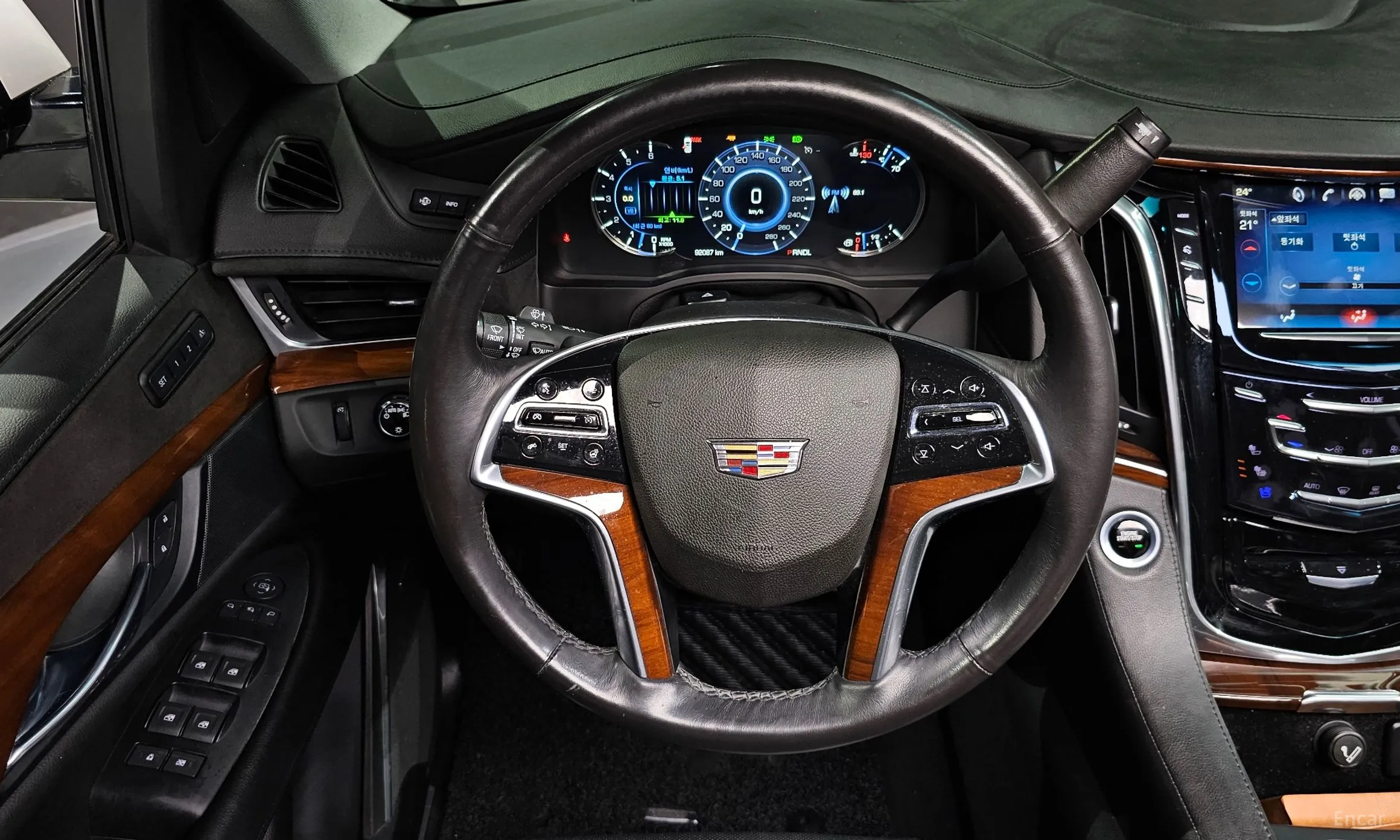 Cadillac Escalade превью 13