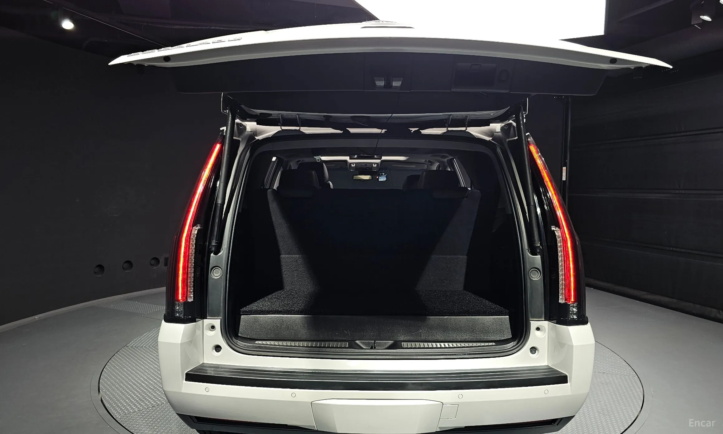Cadillac Escalade превью 20
