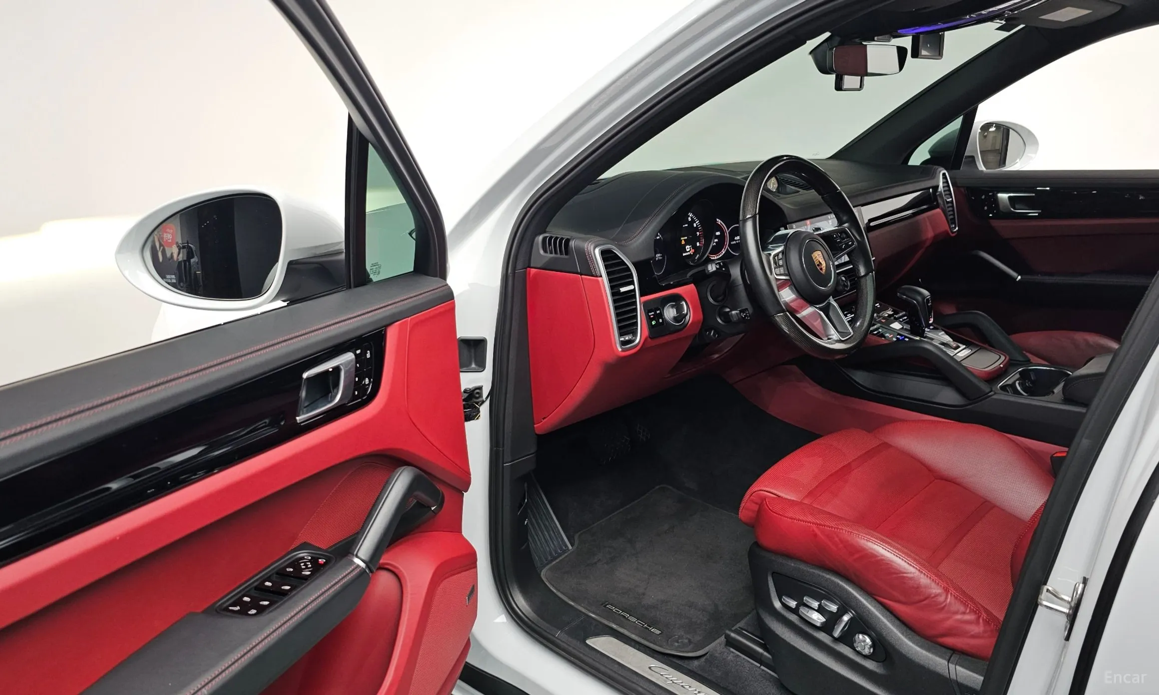Porsche Cayenne (PO536) превью 11