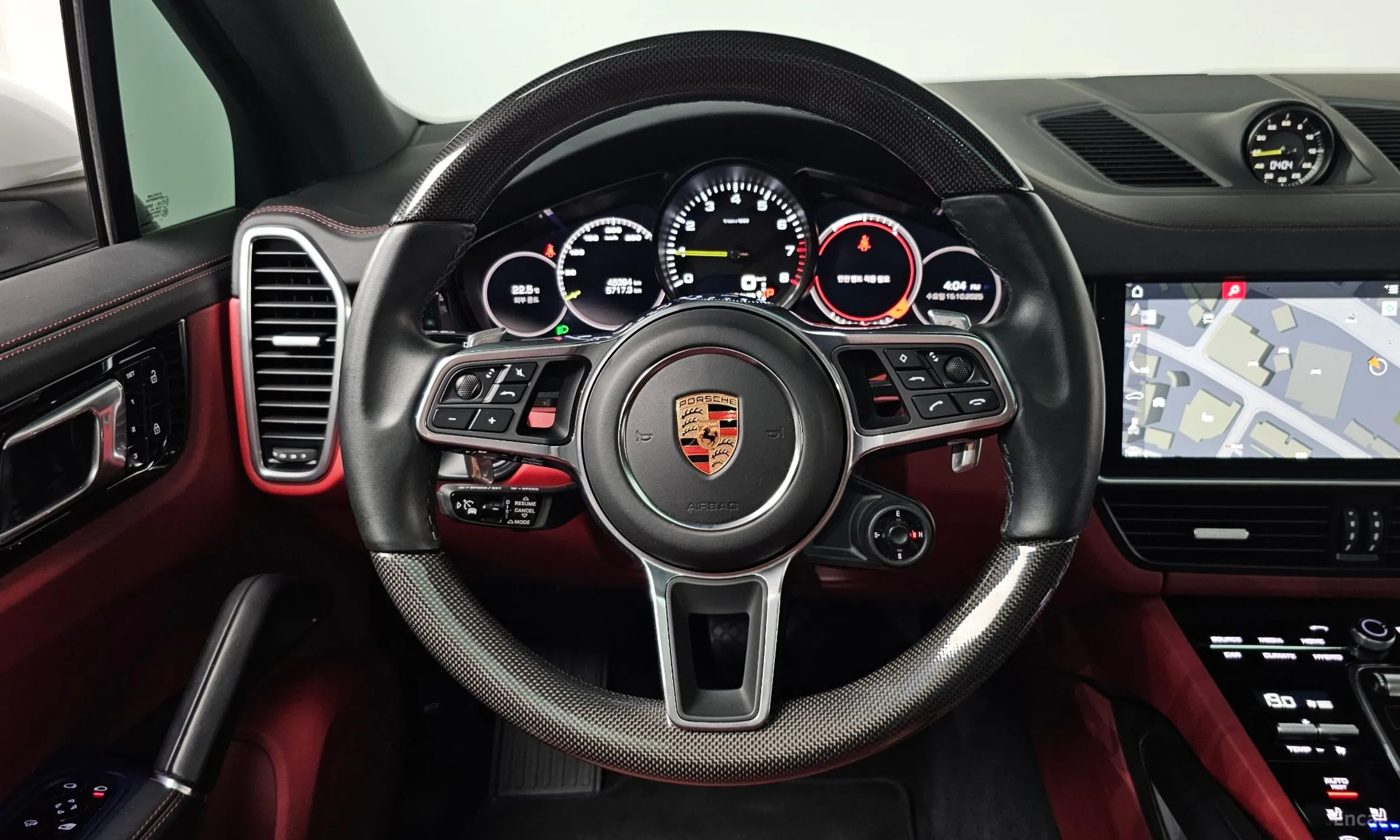 Porsche Cayenne (PO536) превью 13