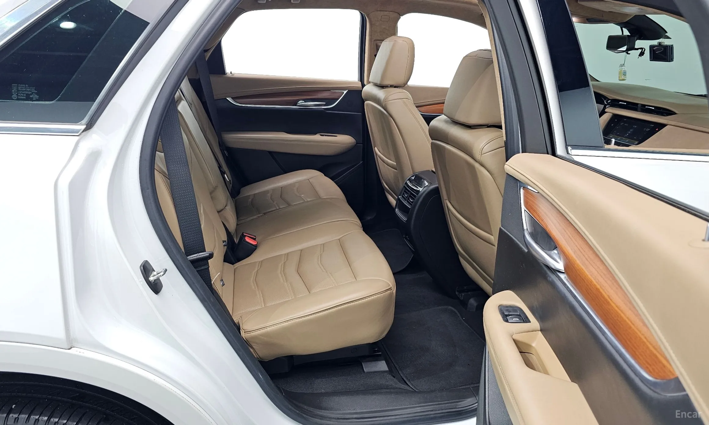 Cadillac XT5 превью 11