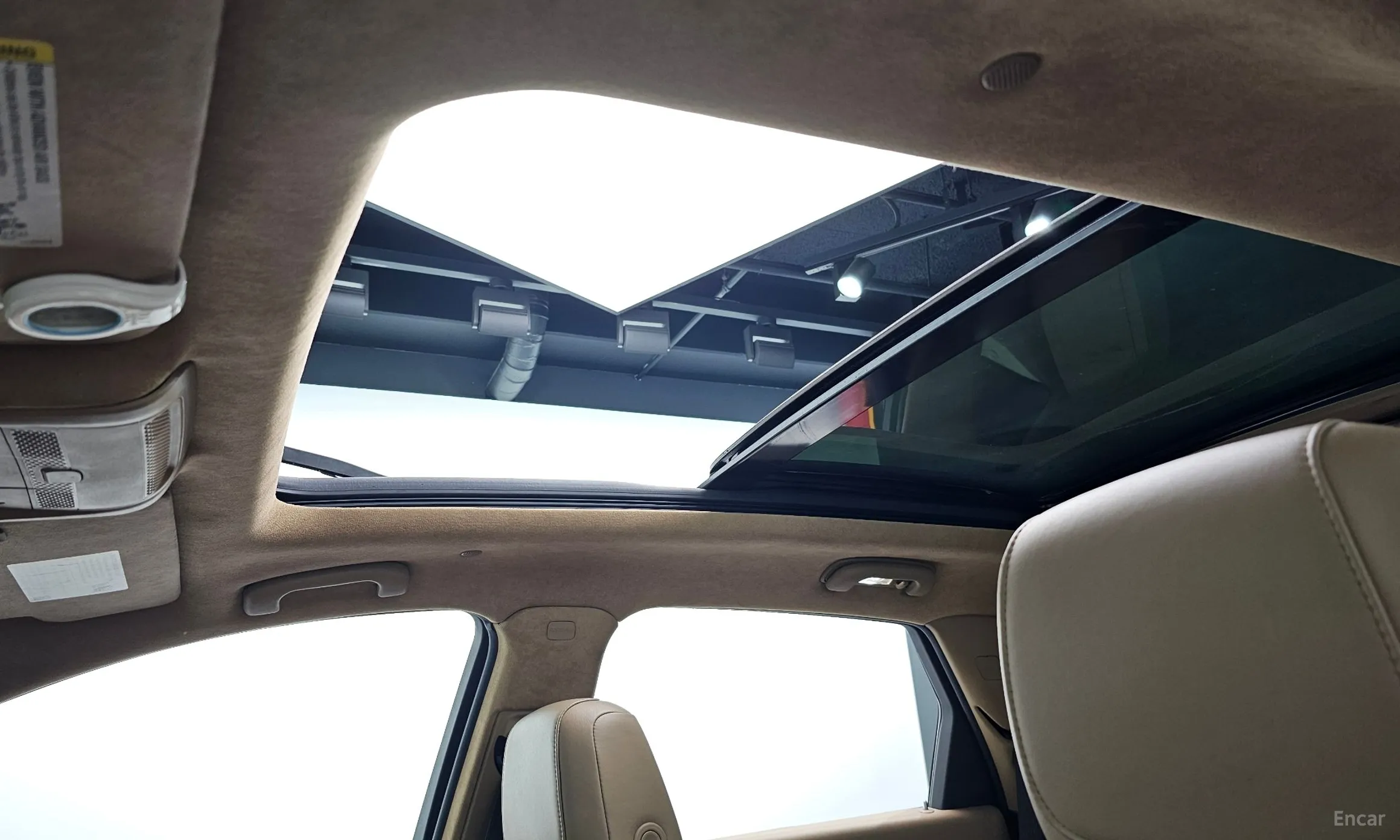 Cadillac XT5 превью 16
