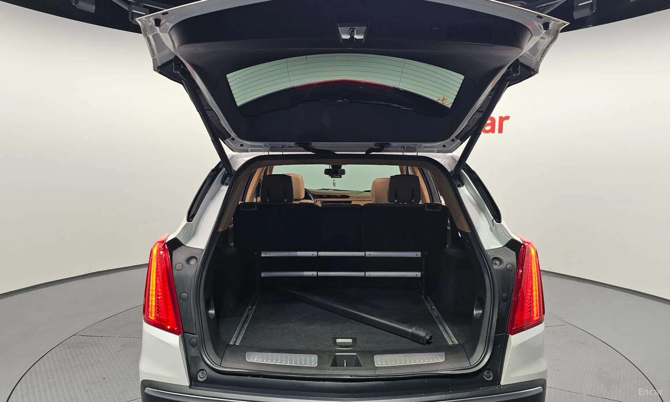 Cadillac XT5 превью 20