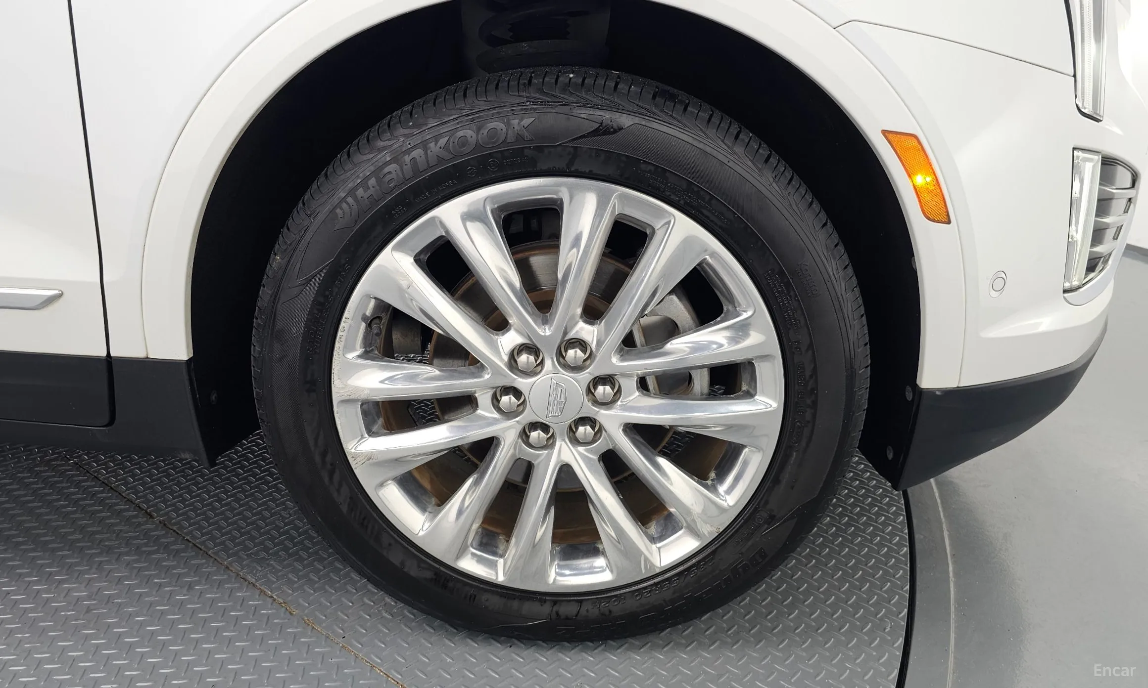 Cadillac XT5 превью 5