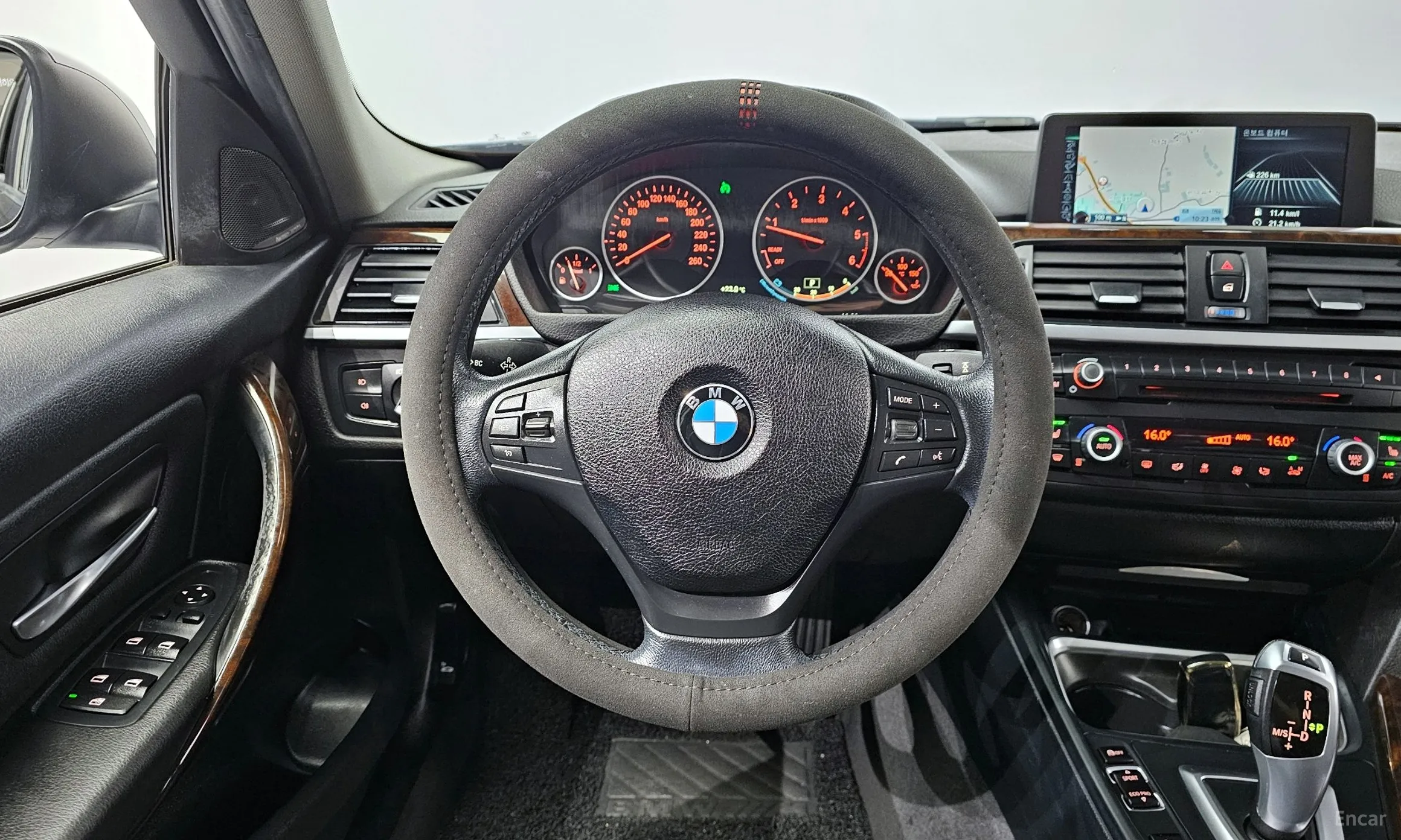 BMW 3 Series (F30) превью 13